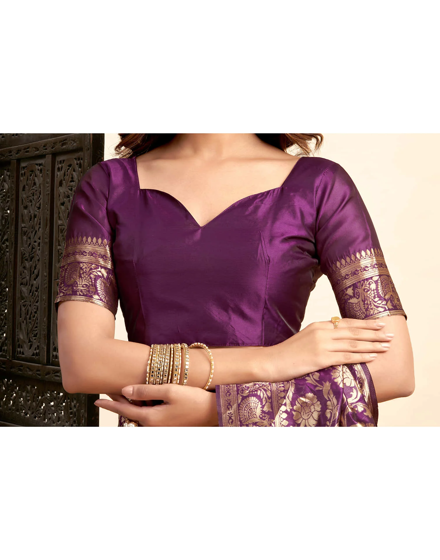 Wine Silk Woven Banarasi Saree - Image 8