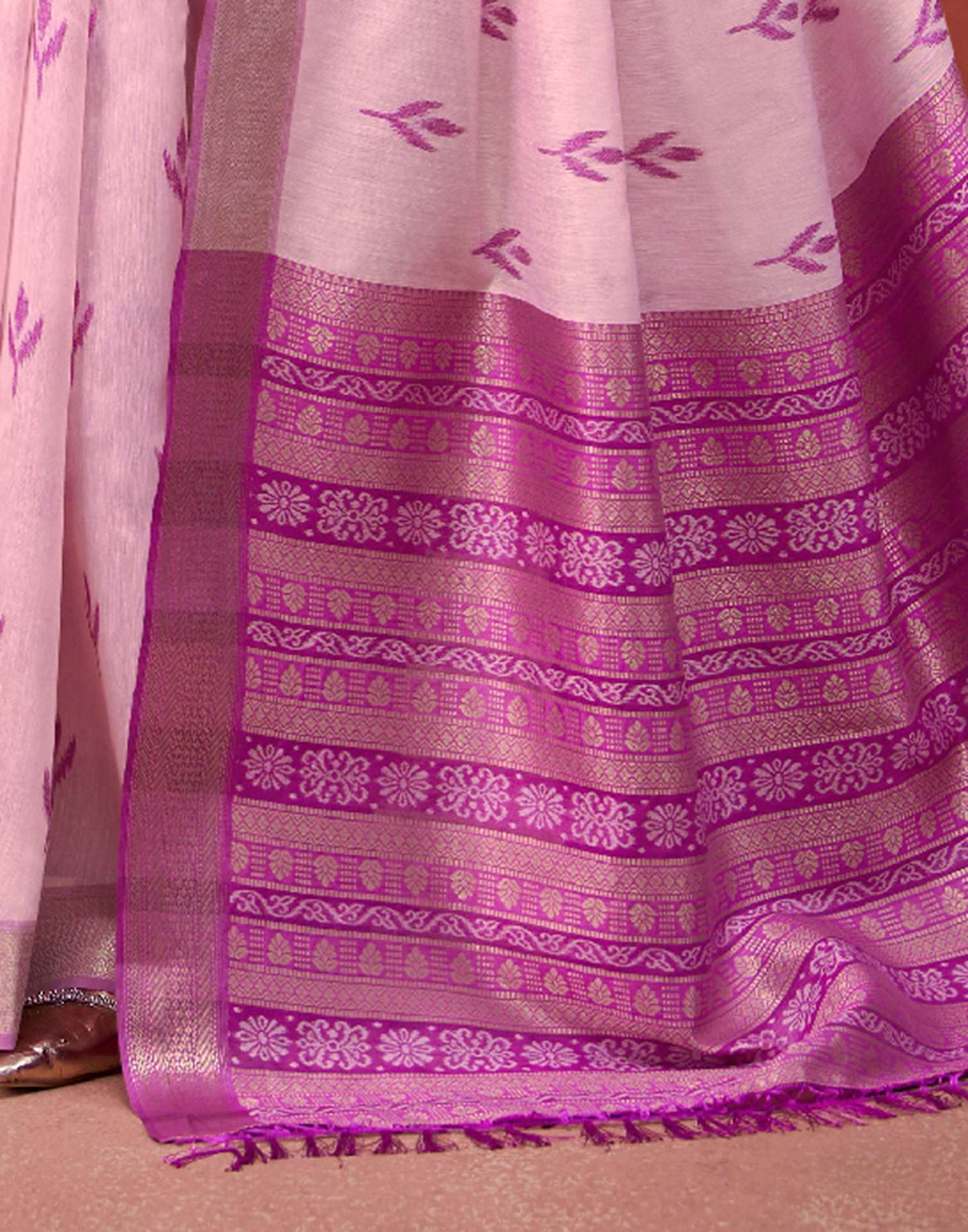 Baby Pink Cotton Woven Printed Saree - Image 6
