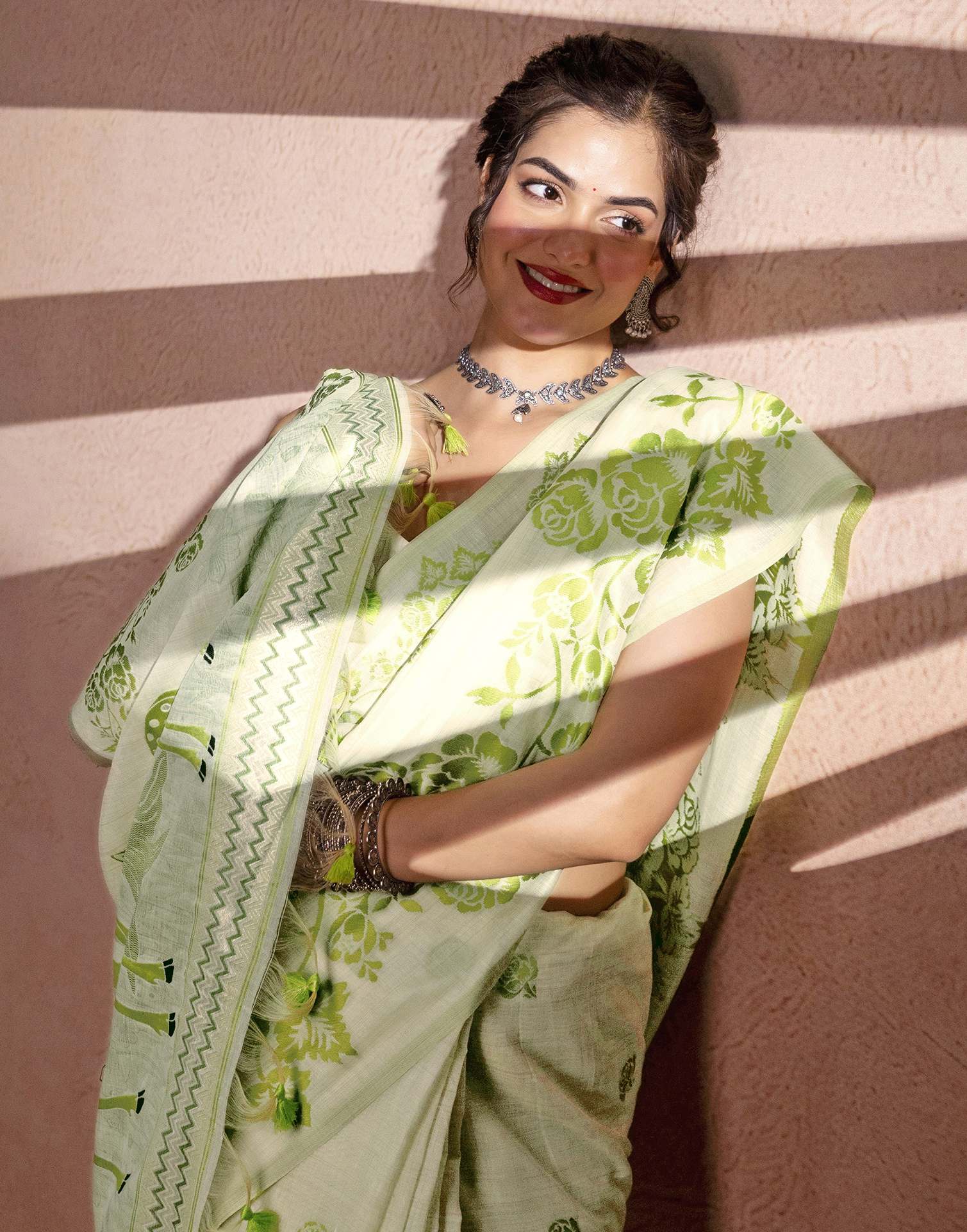 Beige Chanderi Cotton Woven Saree - Image 4