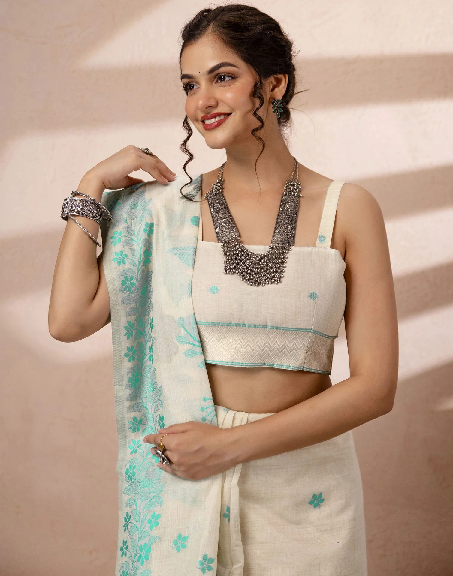 Beige Chanderi Cotton Woven Saree - Image 2