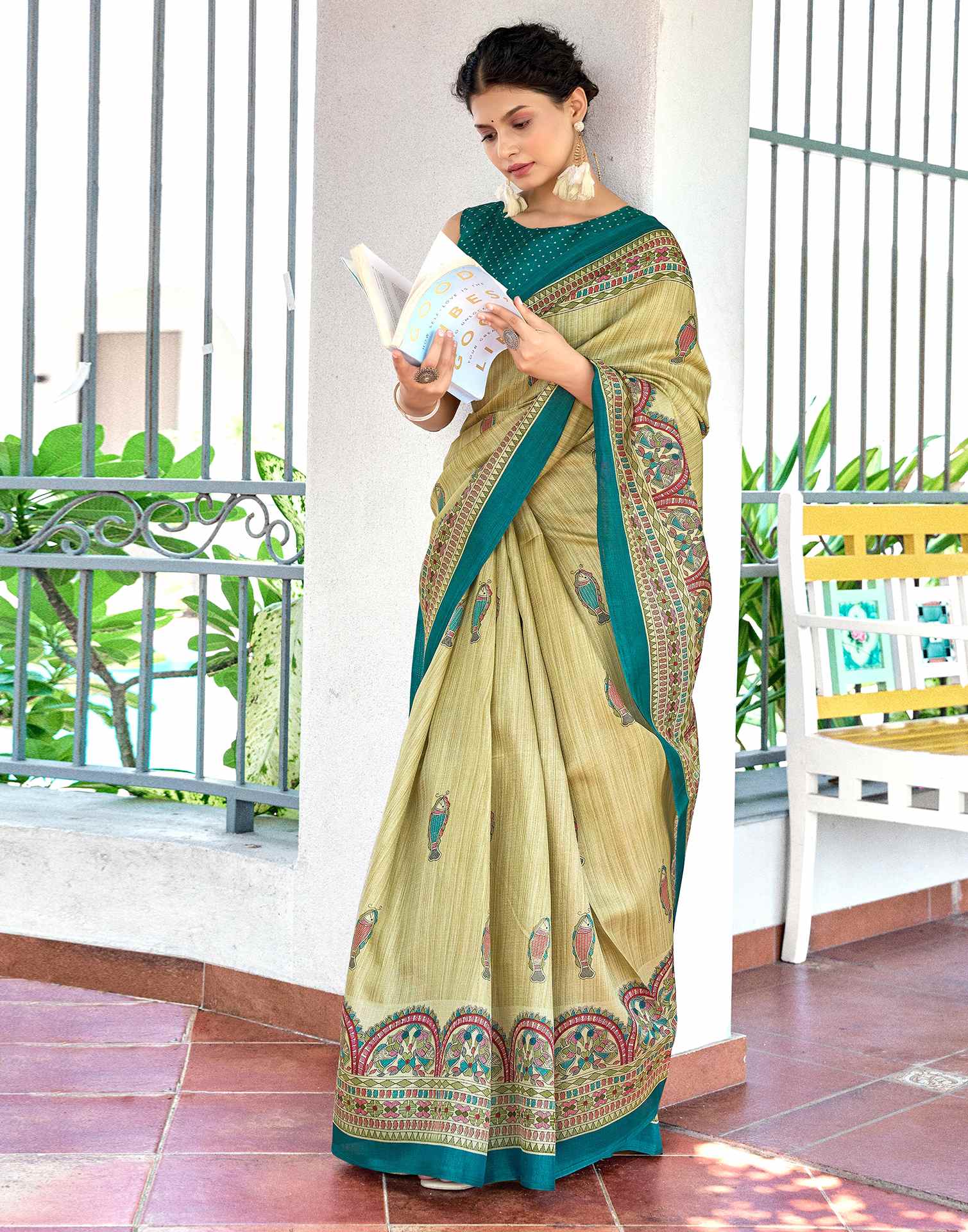 Beige Cotton Blend Madhubani Printed Saree - Image 5