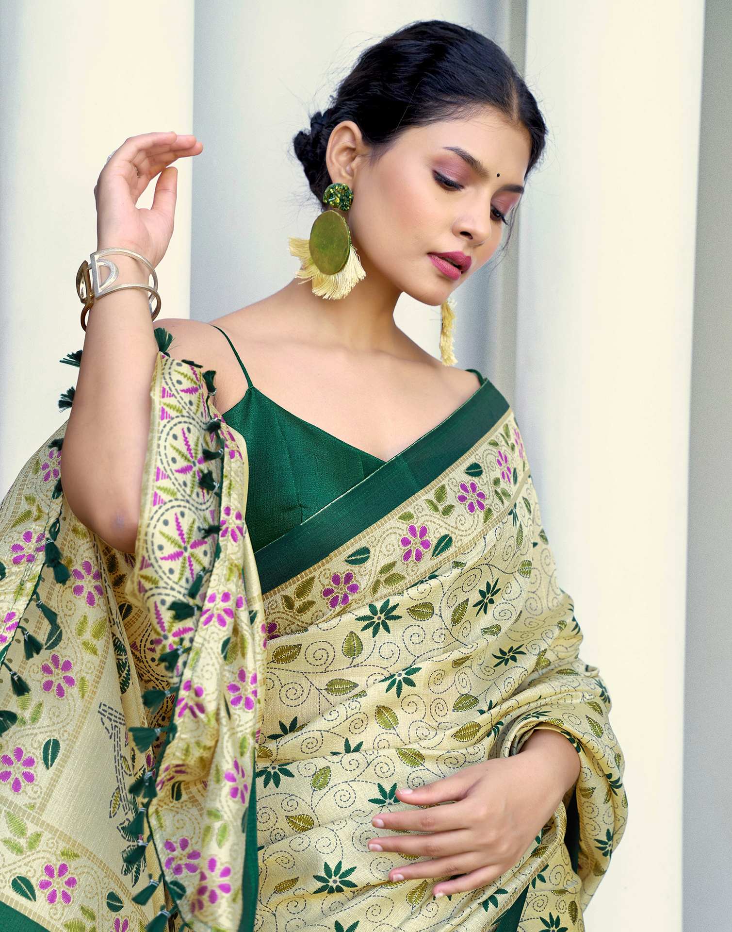 Beige Cotton Blend Printed Saree - Image 2