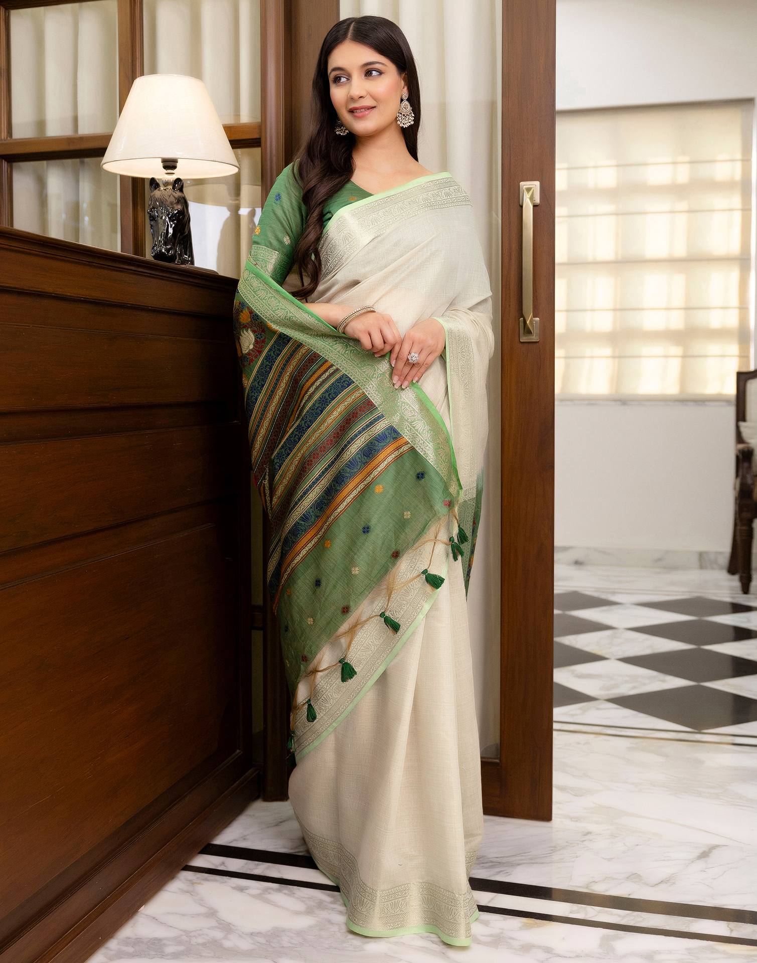 Beige Cotton Linen Woven Printed Saree - Image 7