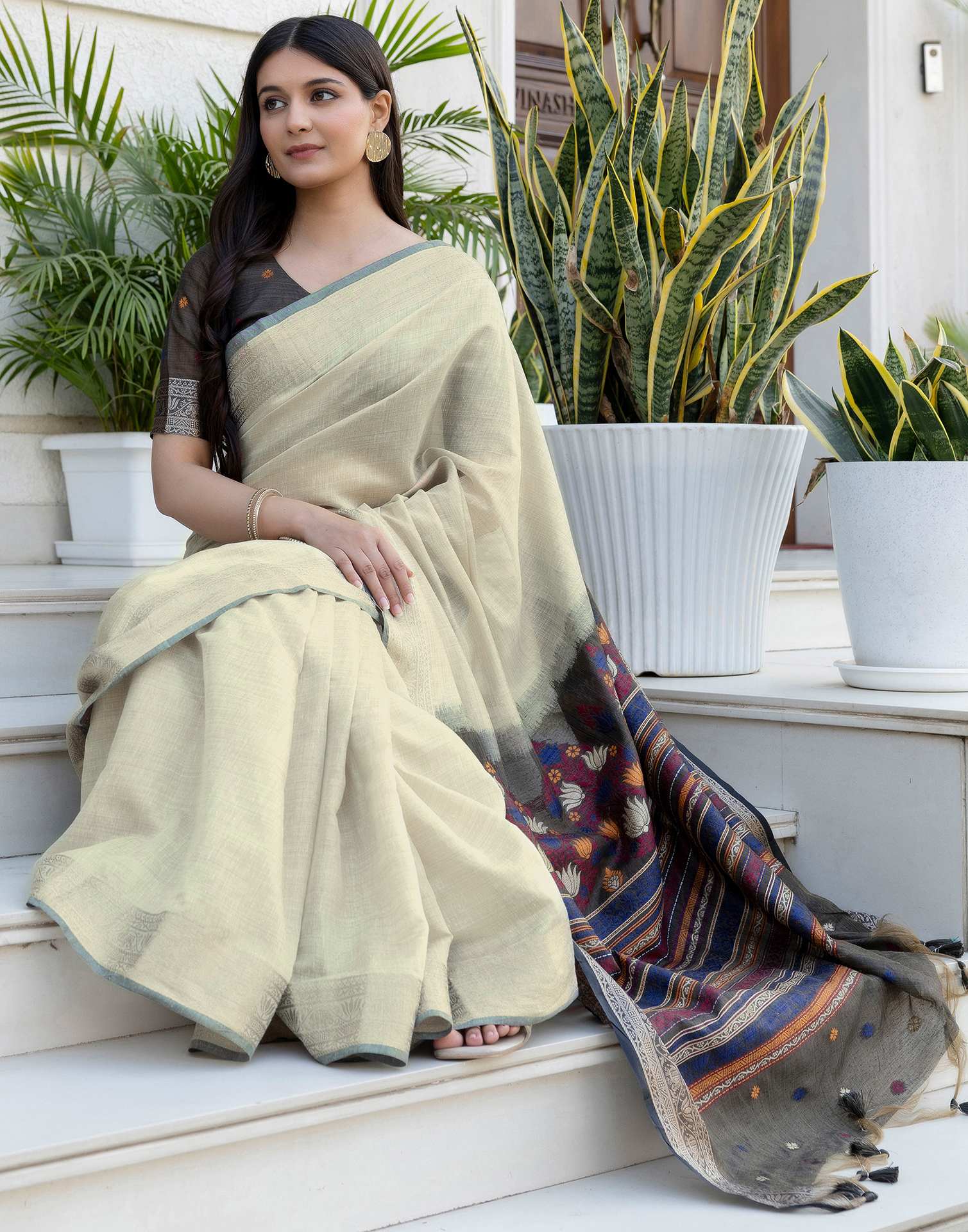 Beige Cotton Linen Woven Printed Saree - Image 9