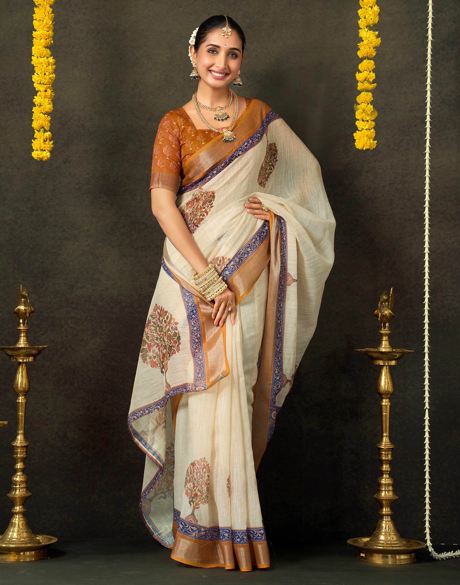 Beige Cotton Printed Saree - Image 5