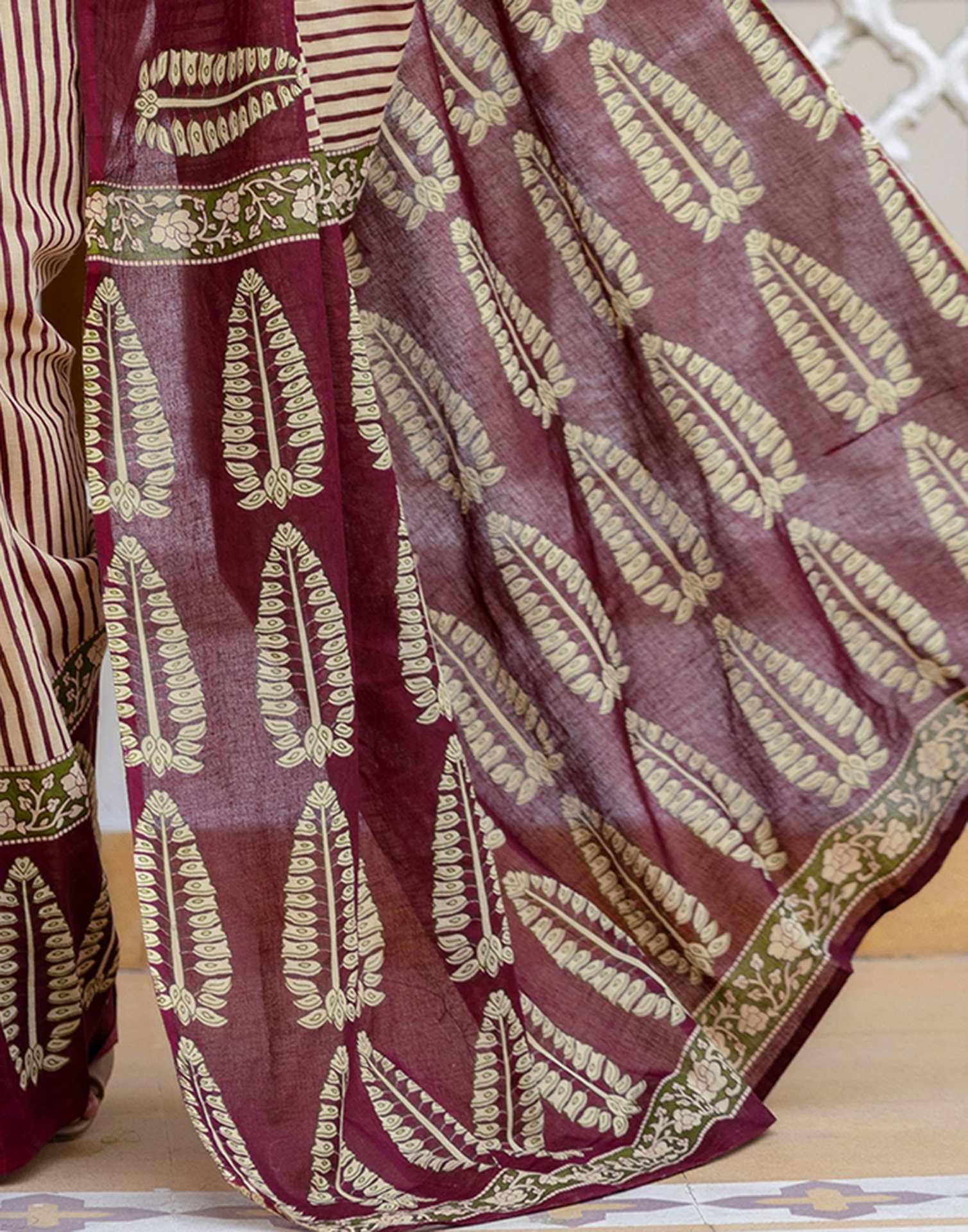 Beige Cotton Printed Saree - Image 11