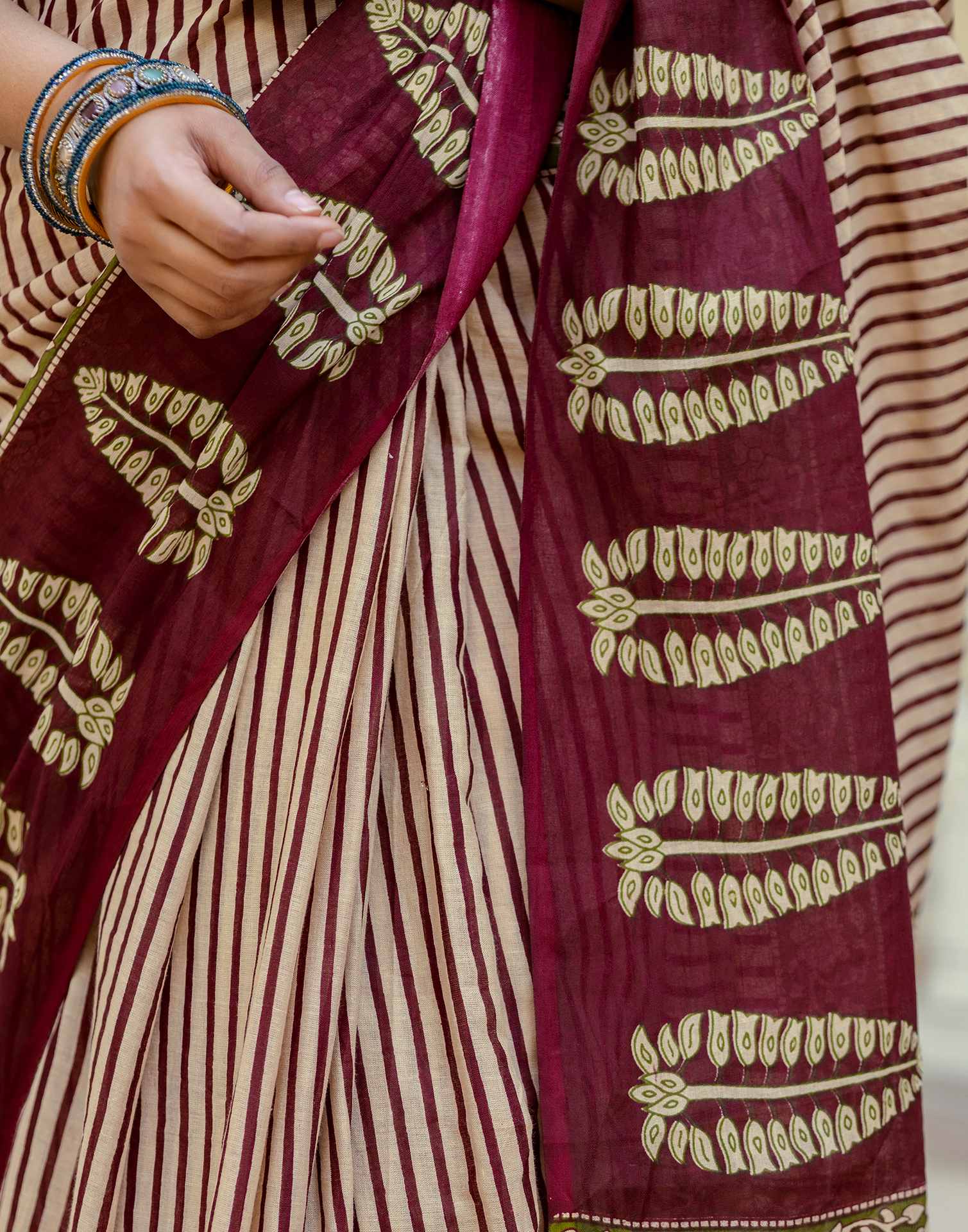 Beige Cotton Printed Saree - Image 12