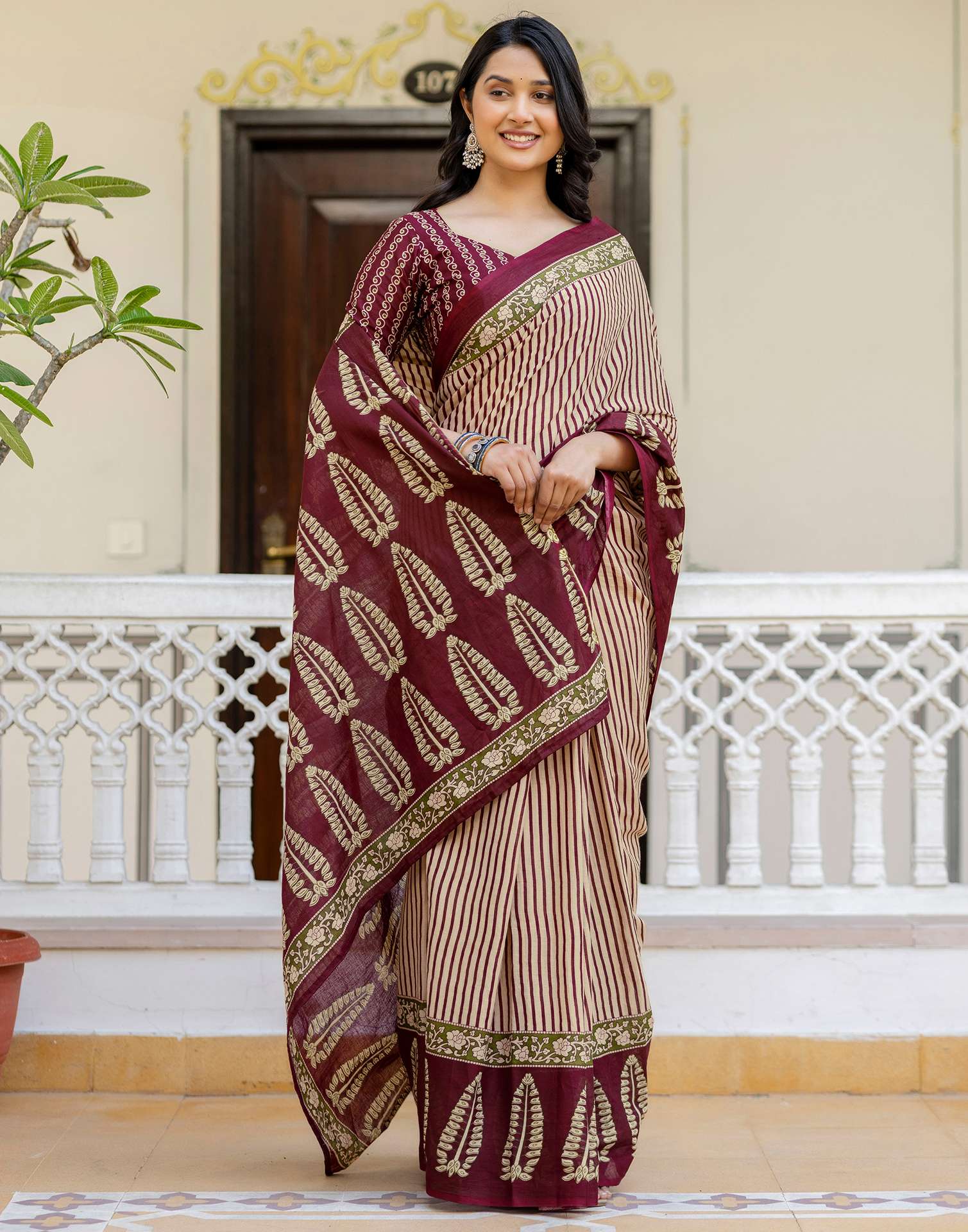 Beige Cotton Printed Saree - Image 6
