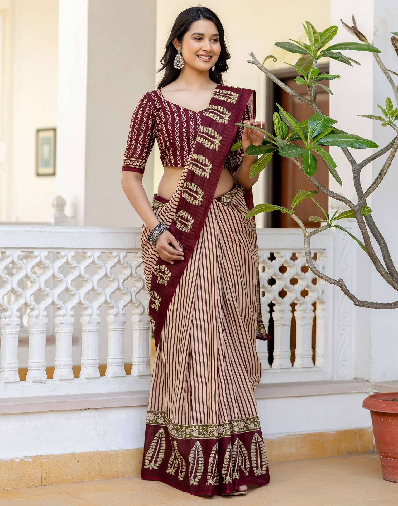 Beige Cotton Printed Saree - Image 8