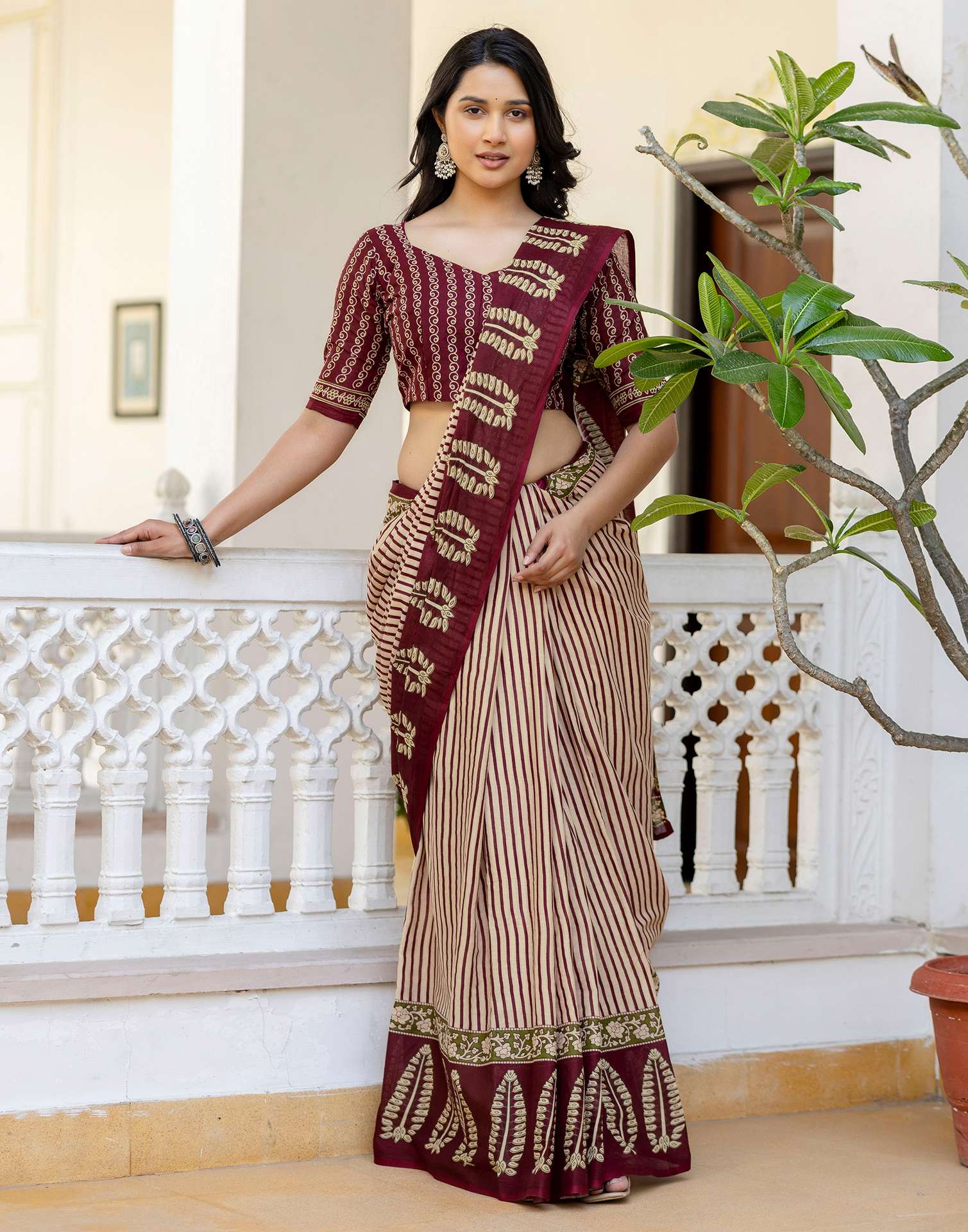 Beige Cotton Printed Saree - Image 9