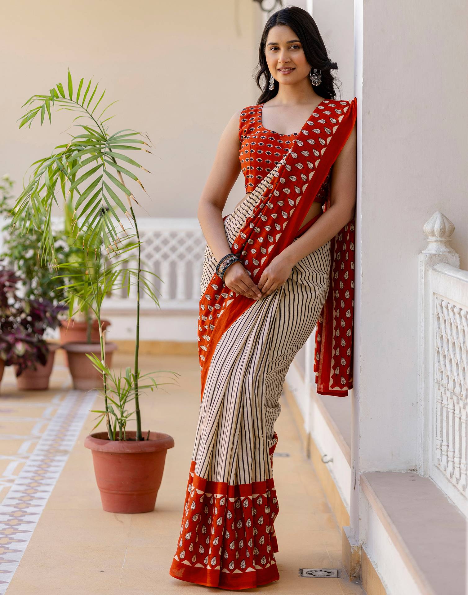 Beige Cotton Printed Saree - Image 9
