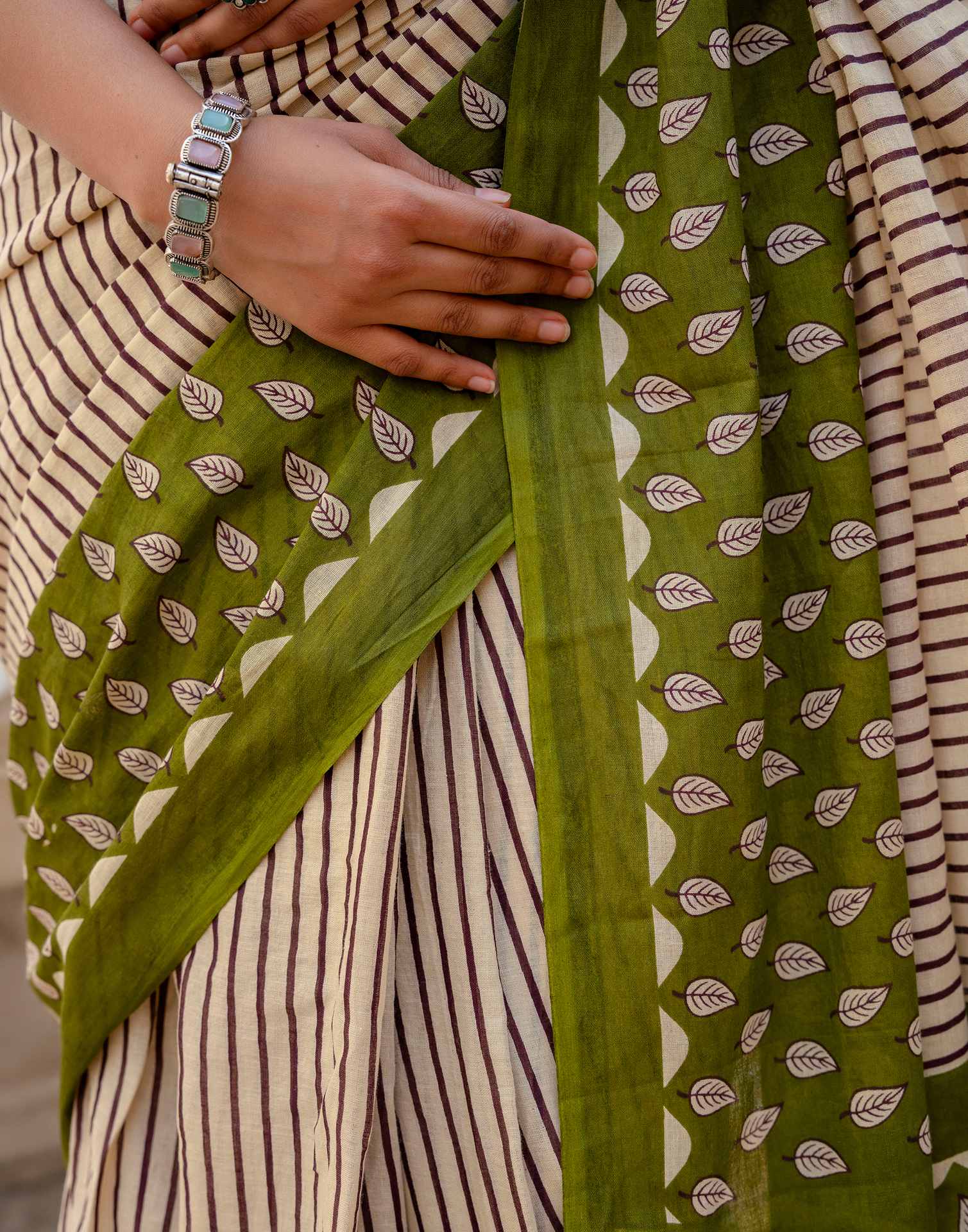 Beige Cotton Printed Saree - Image 11