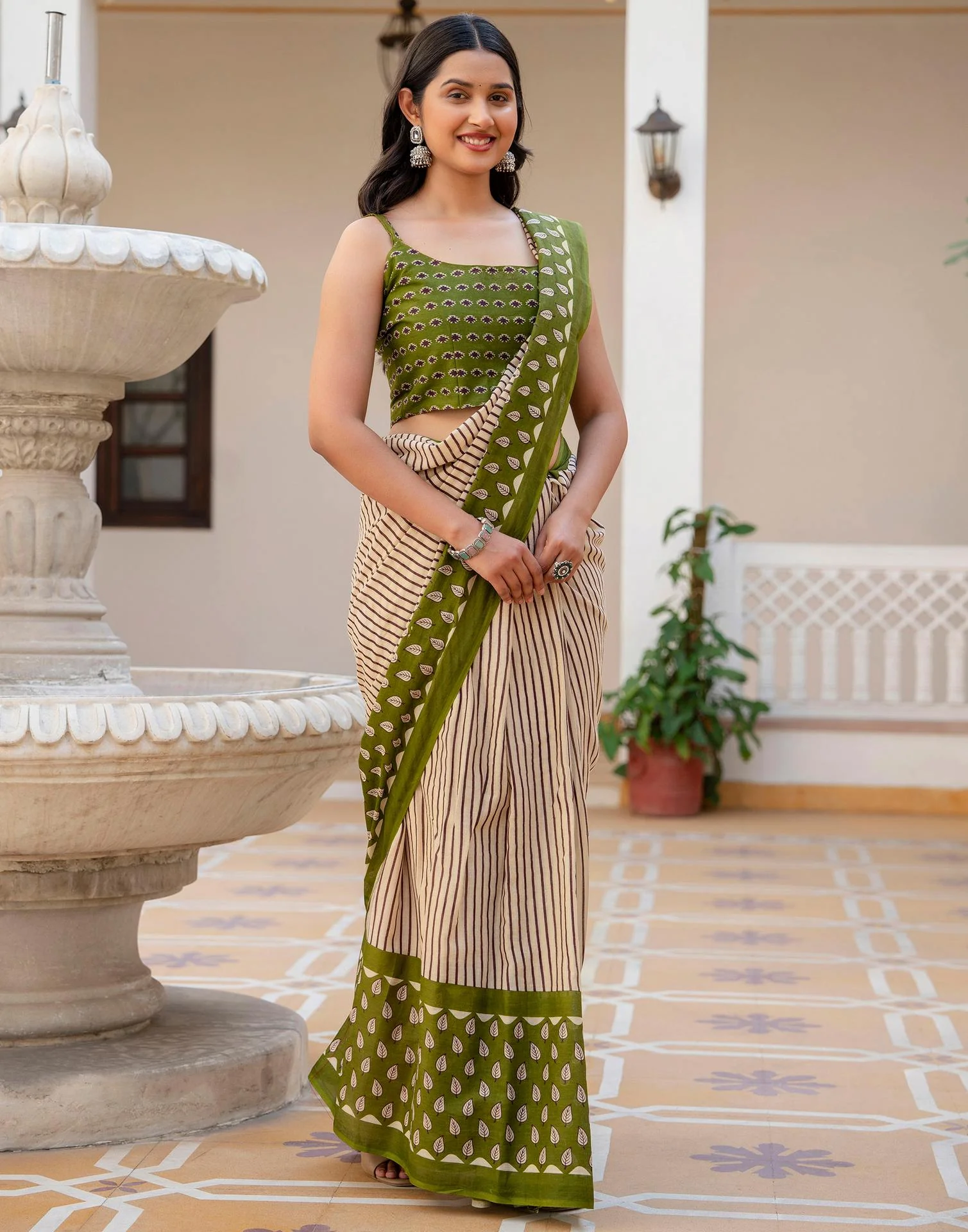 Beige Cotton Printed Saree - Image 7
