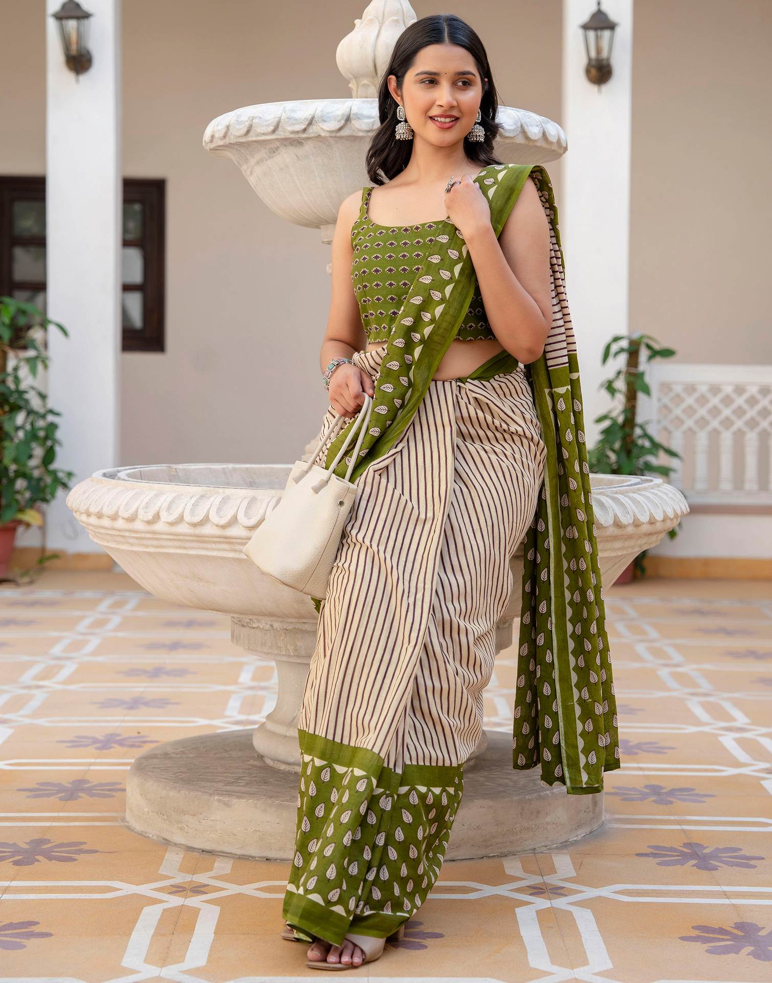 Beige Cotton Printed Saree - Image 8