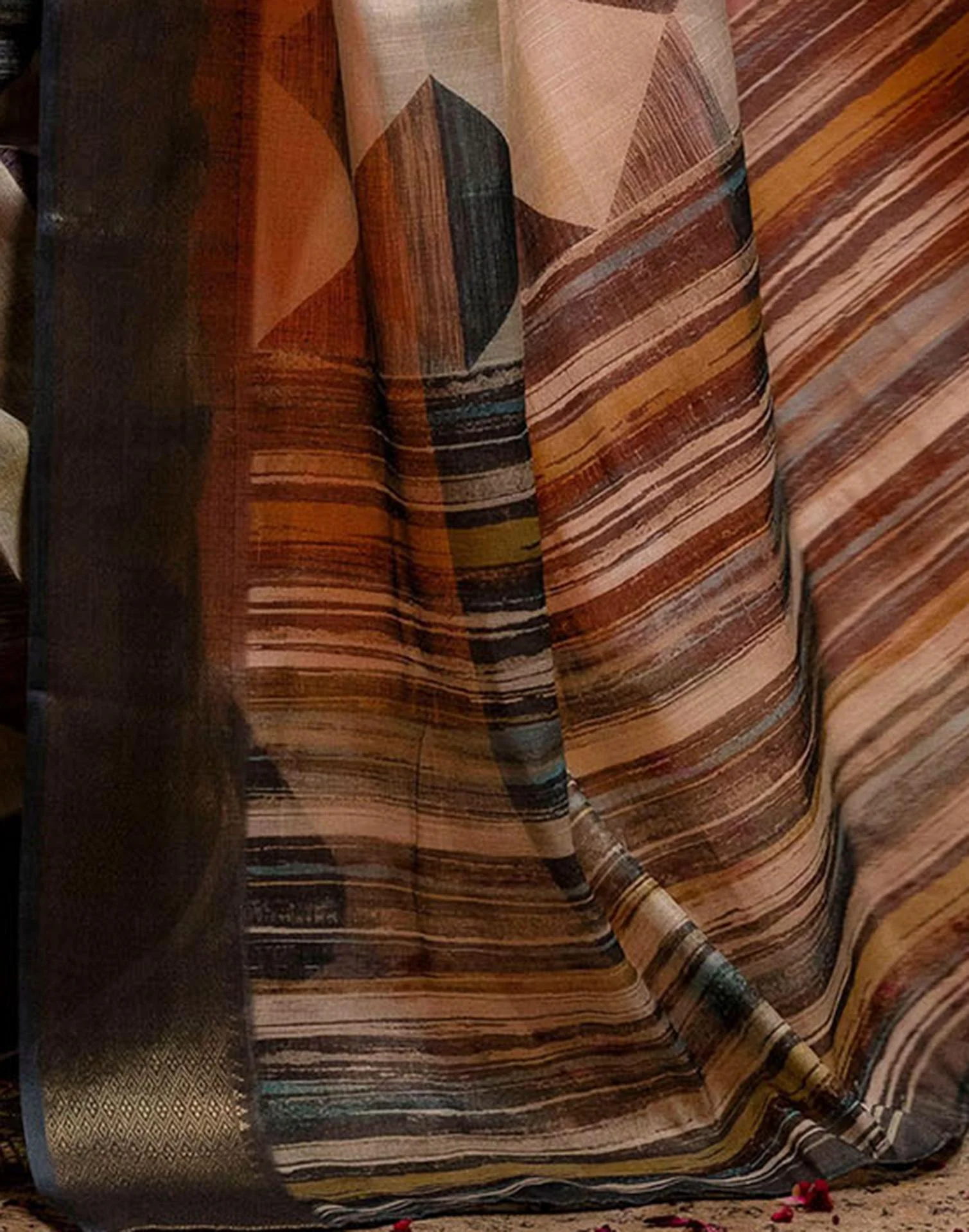 Beige Cotton Printed Woven Saree - Image 10
