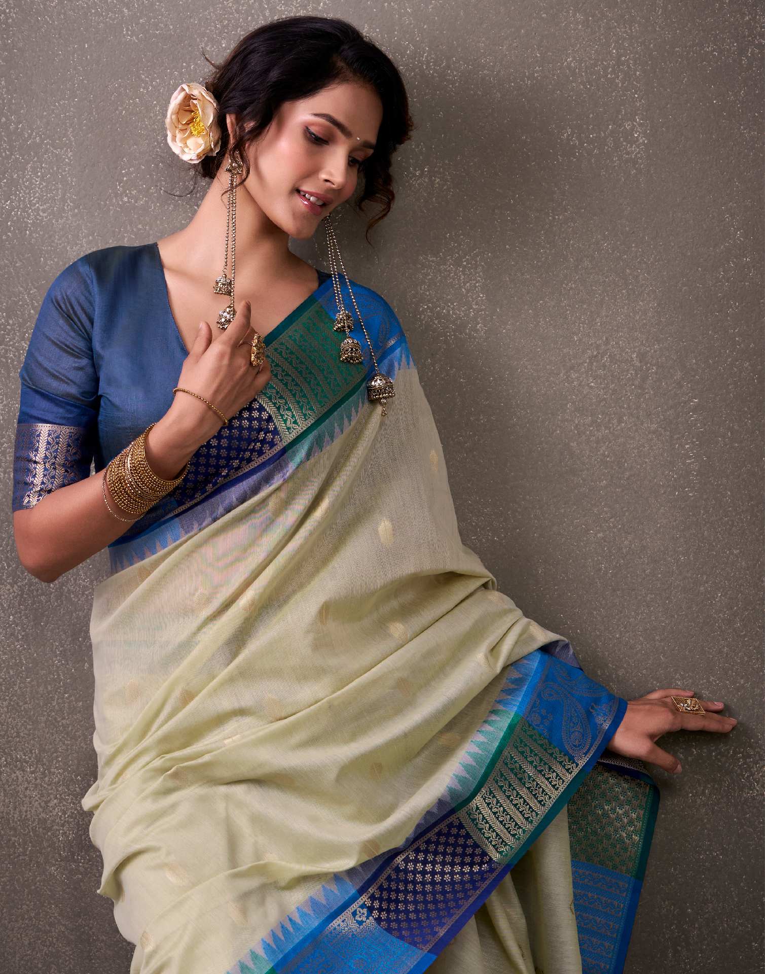 Beige Cotton Woven Banarasi Saree - Image 2
