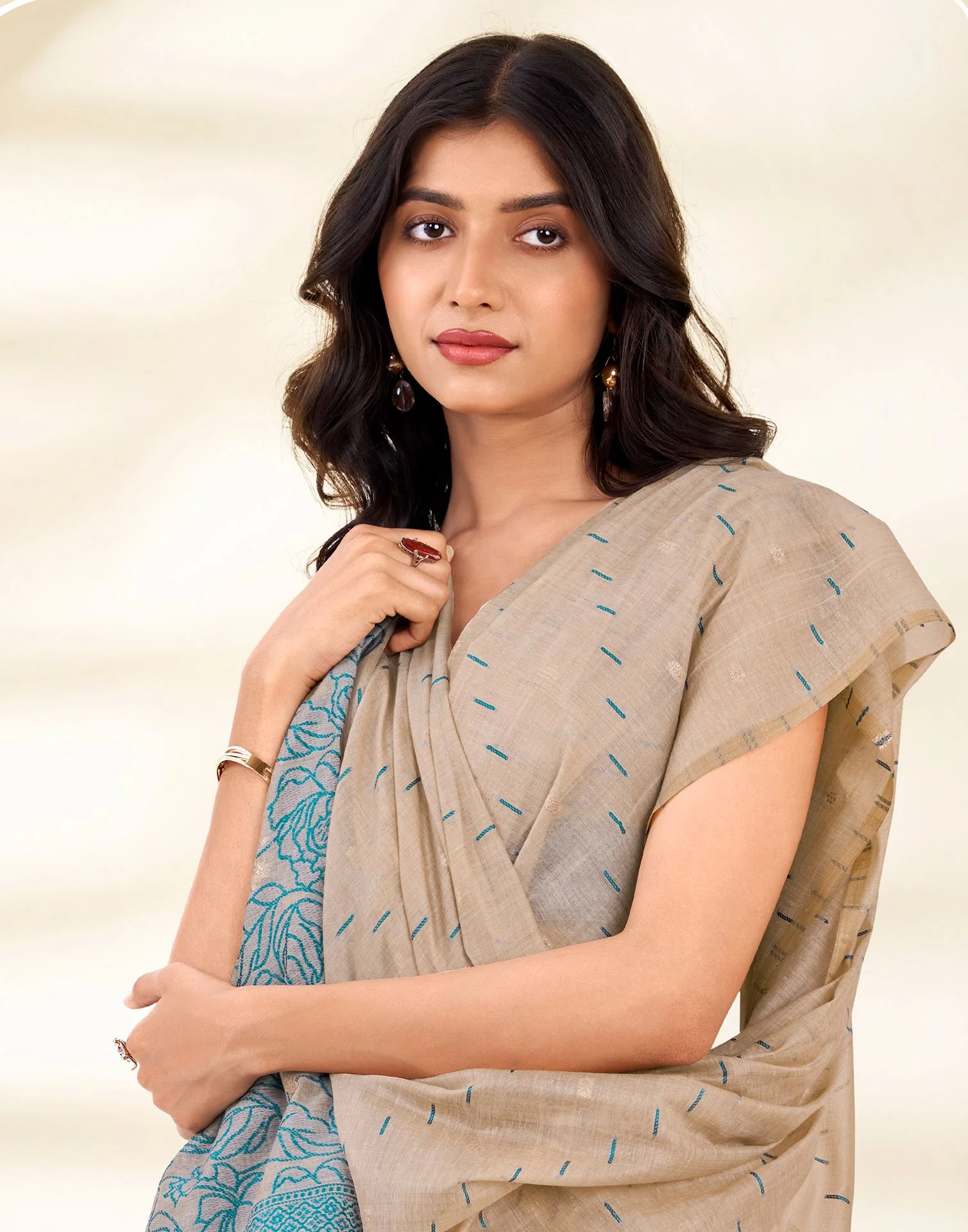 Beige Cotton Woven Printed Saree - Image 4