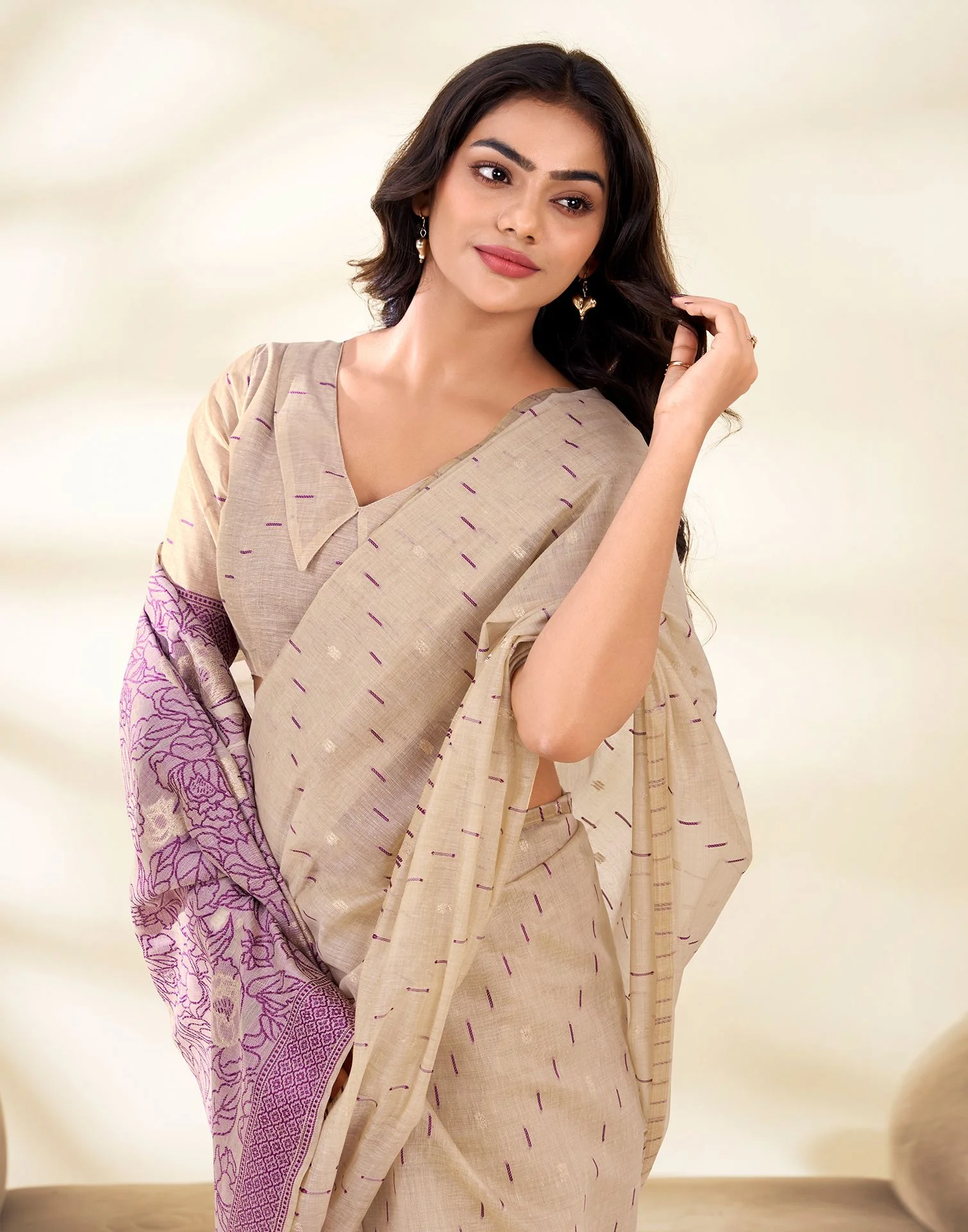 Beige Cotton Woven Printed Saree - Image 2