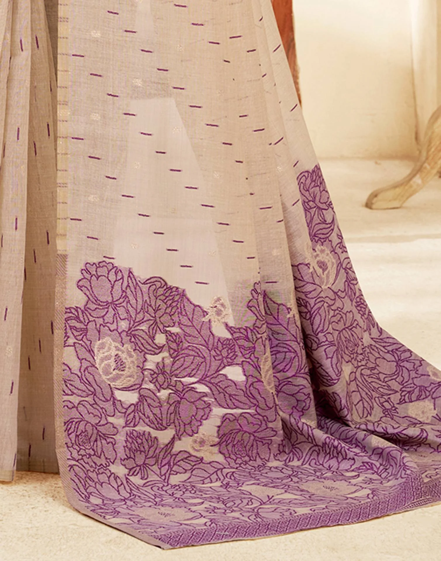 Beige Cotton Woven Printed Saree - Image 6