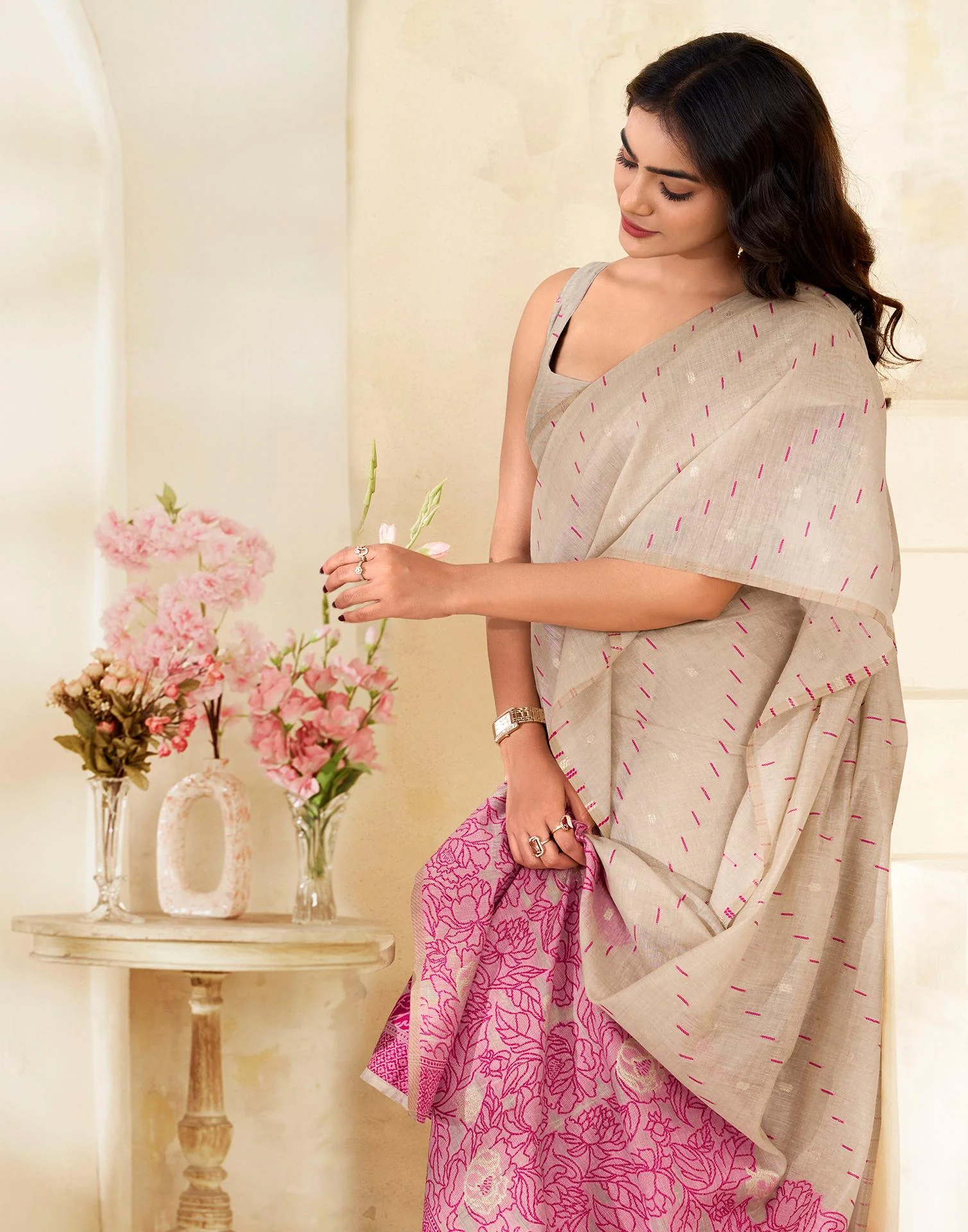 Beige Cotton Woven Printed Saree - Image 2