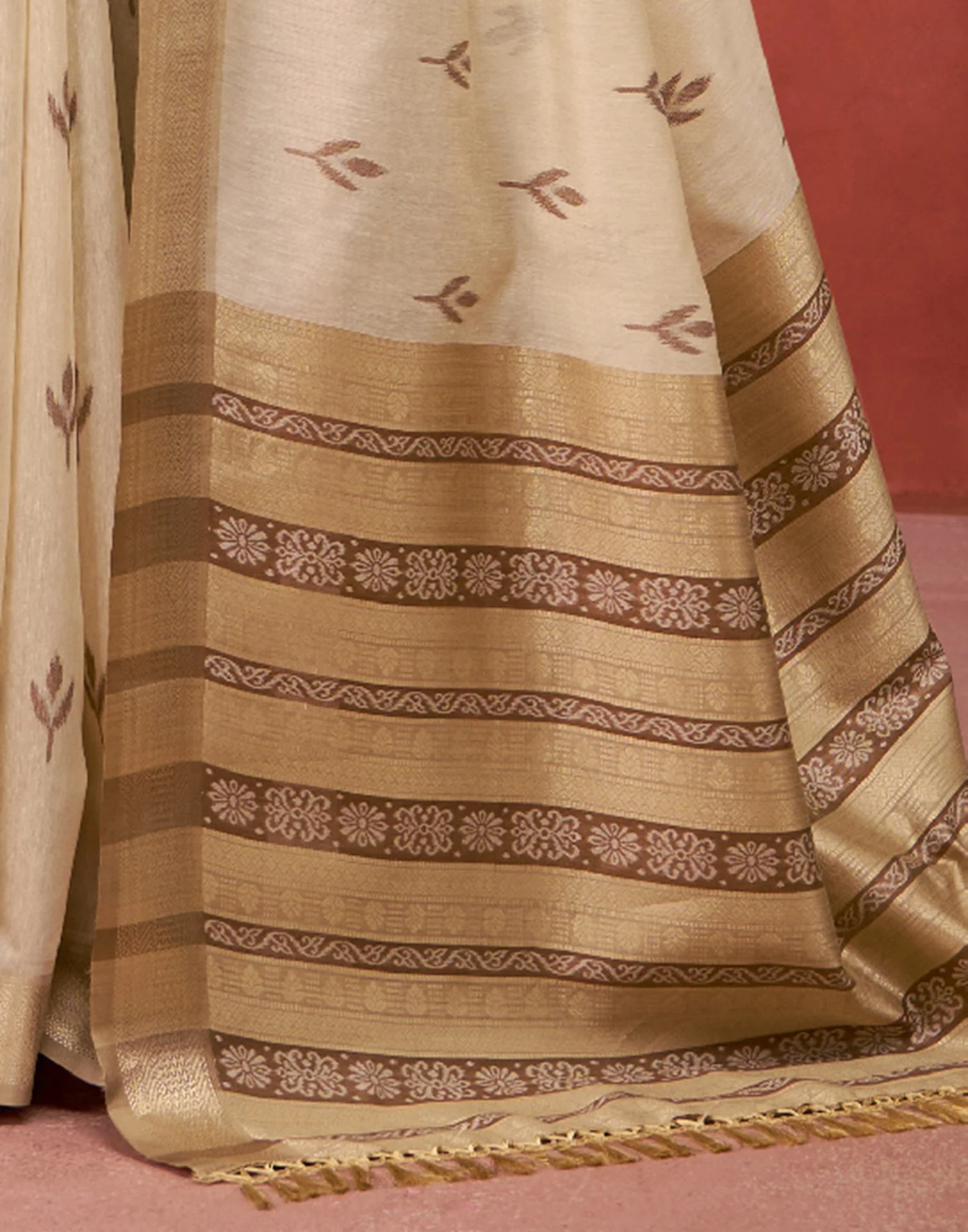 Beige Cotton Woven Printed Saree - Image 6