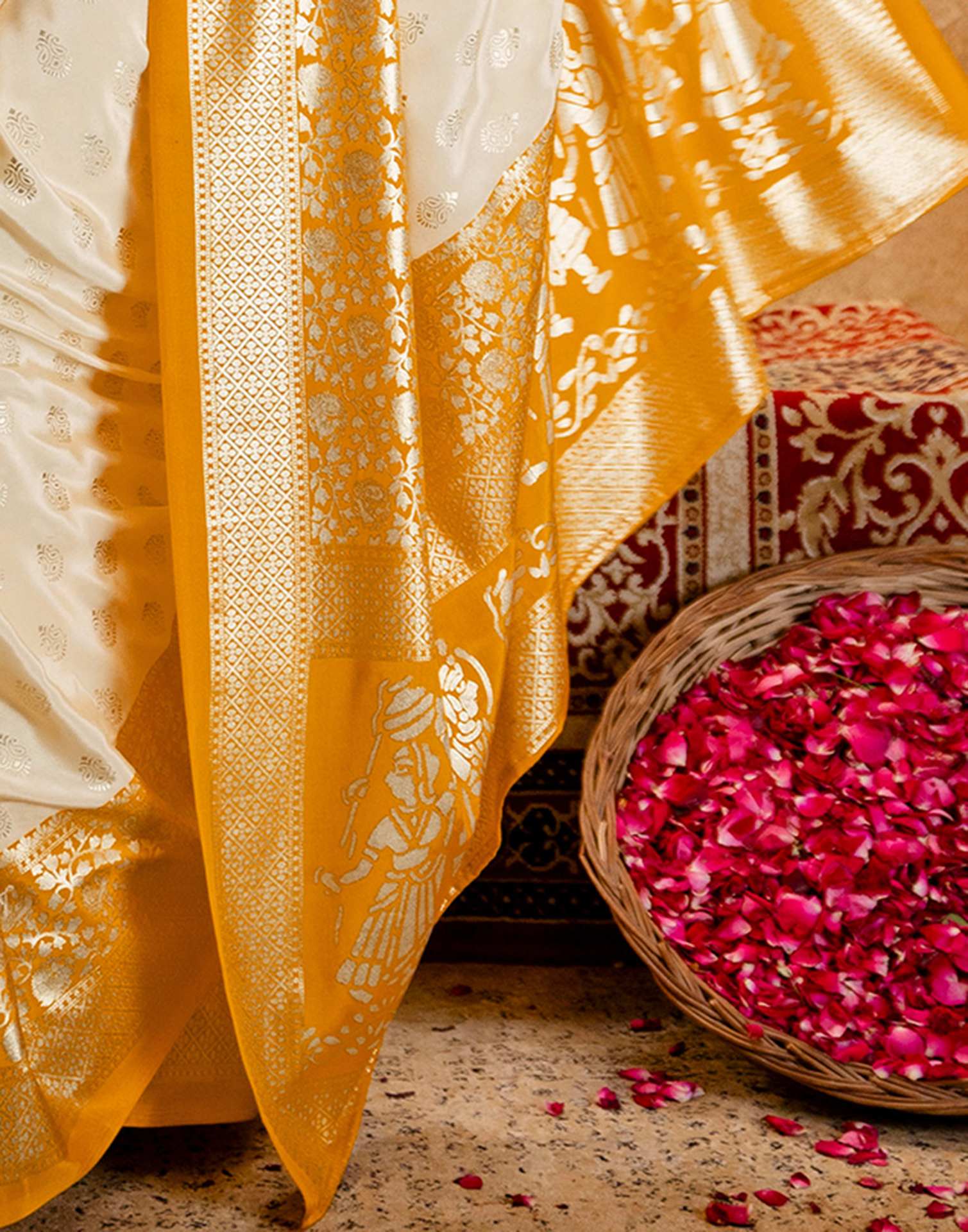 Beige Crepe Silk Foil Printed Saree - Image 11