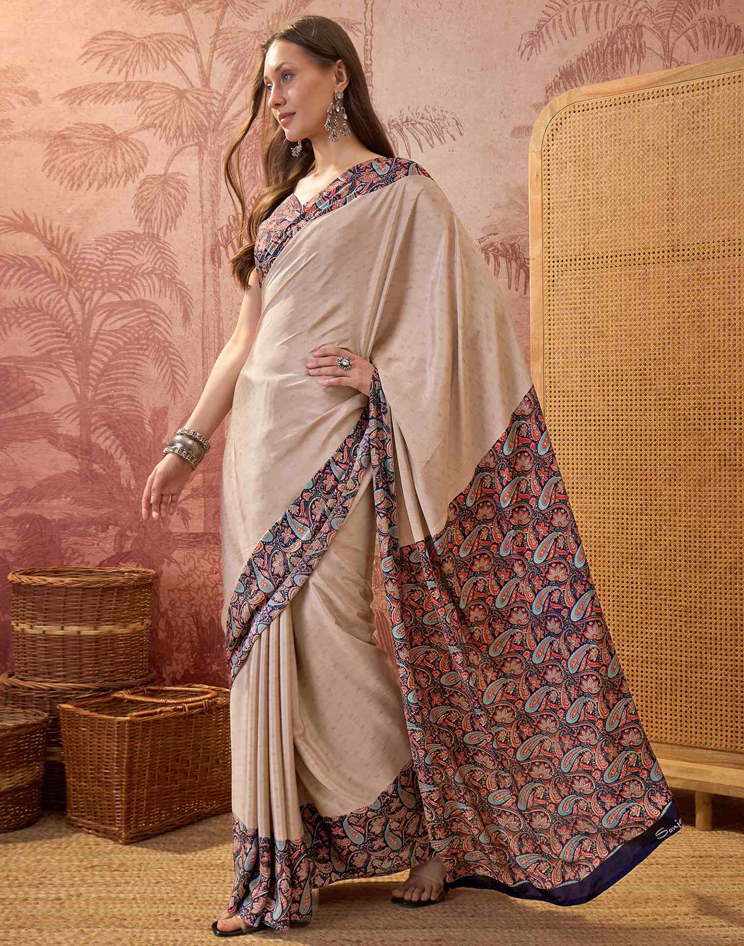 Beige Crepe Silk Printed Saree - Image 4