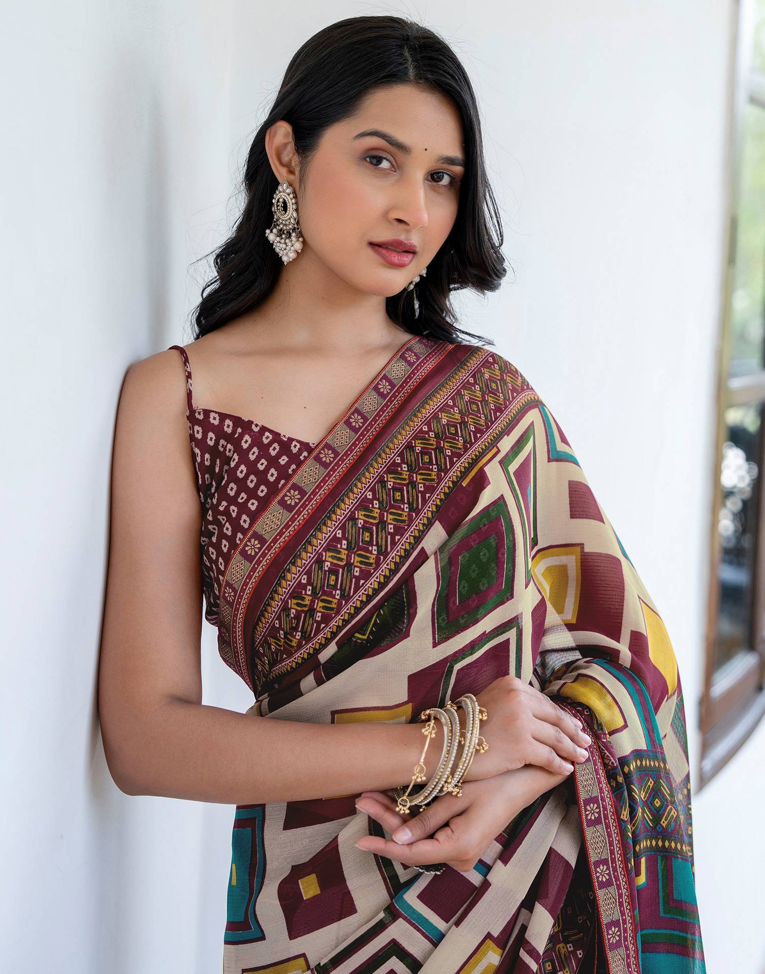 Beige Georgette Printed Lace Saree - Image 3