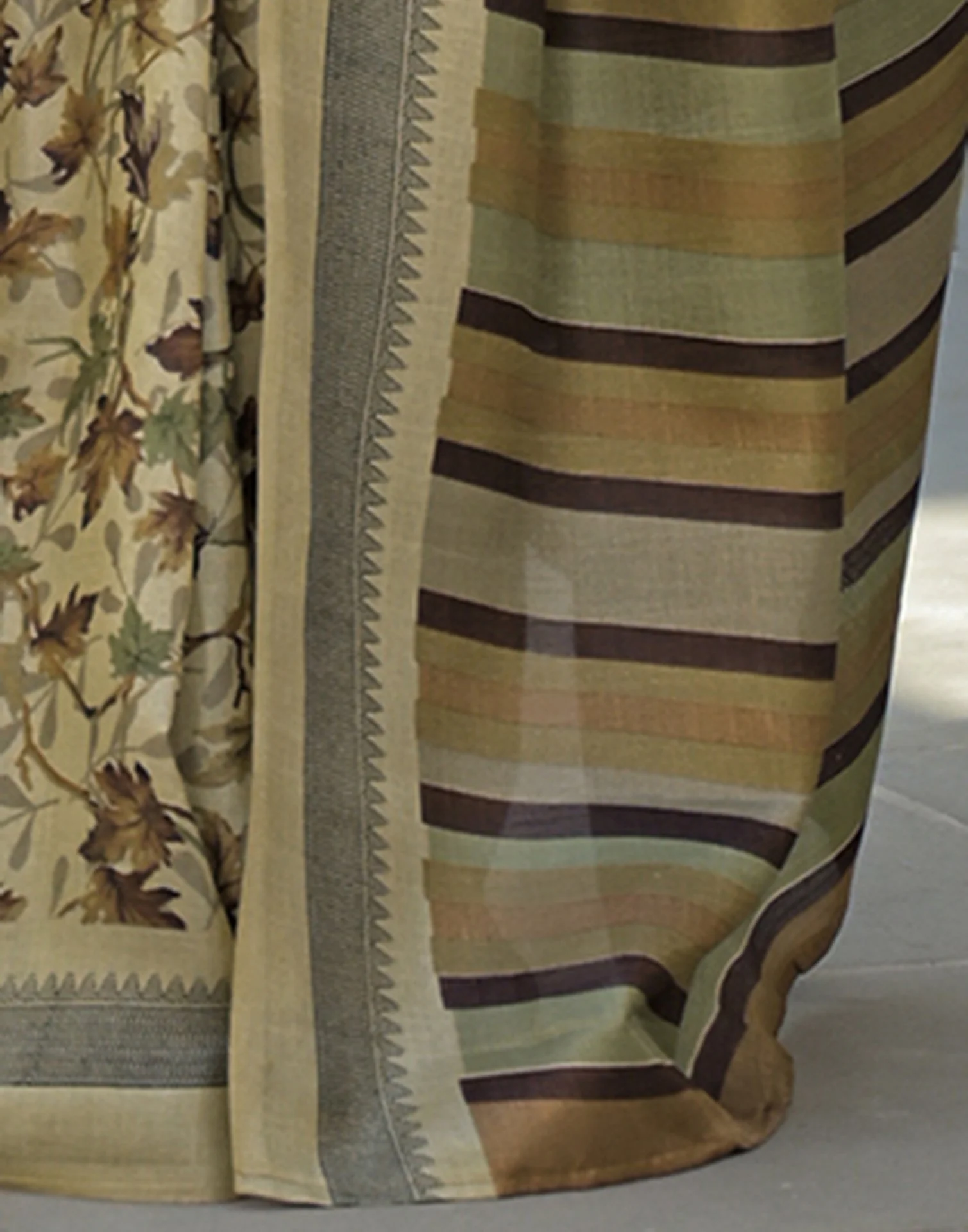 Beige Khadi Printed Saree - Image 10