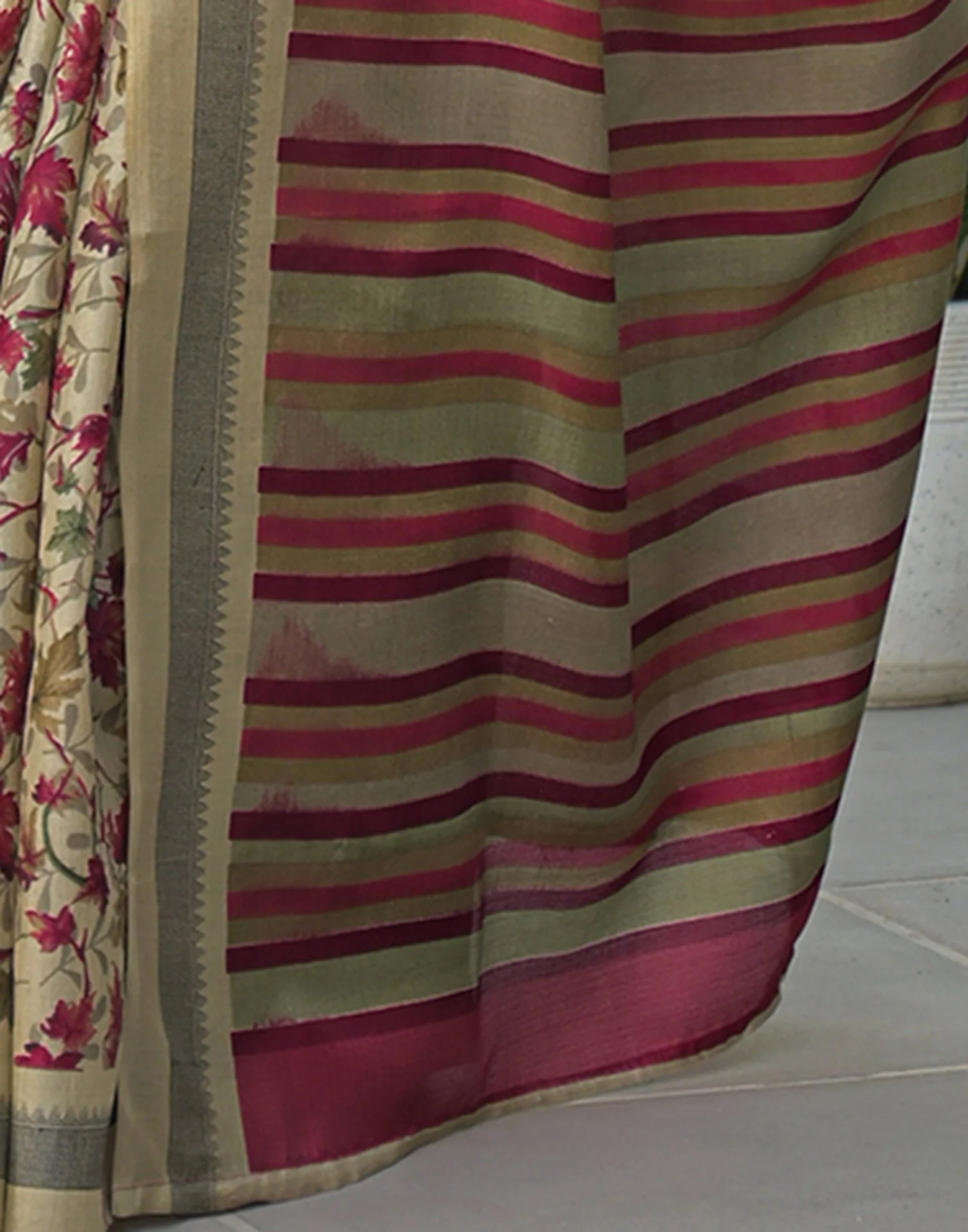 Beige Khadi Printed Saree - Image 9