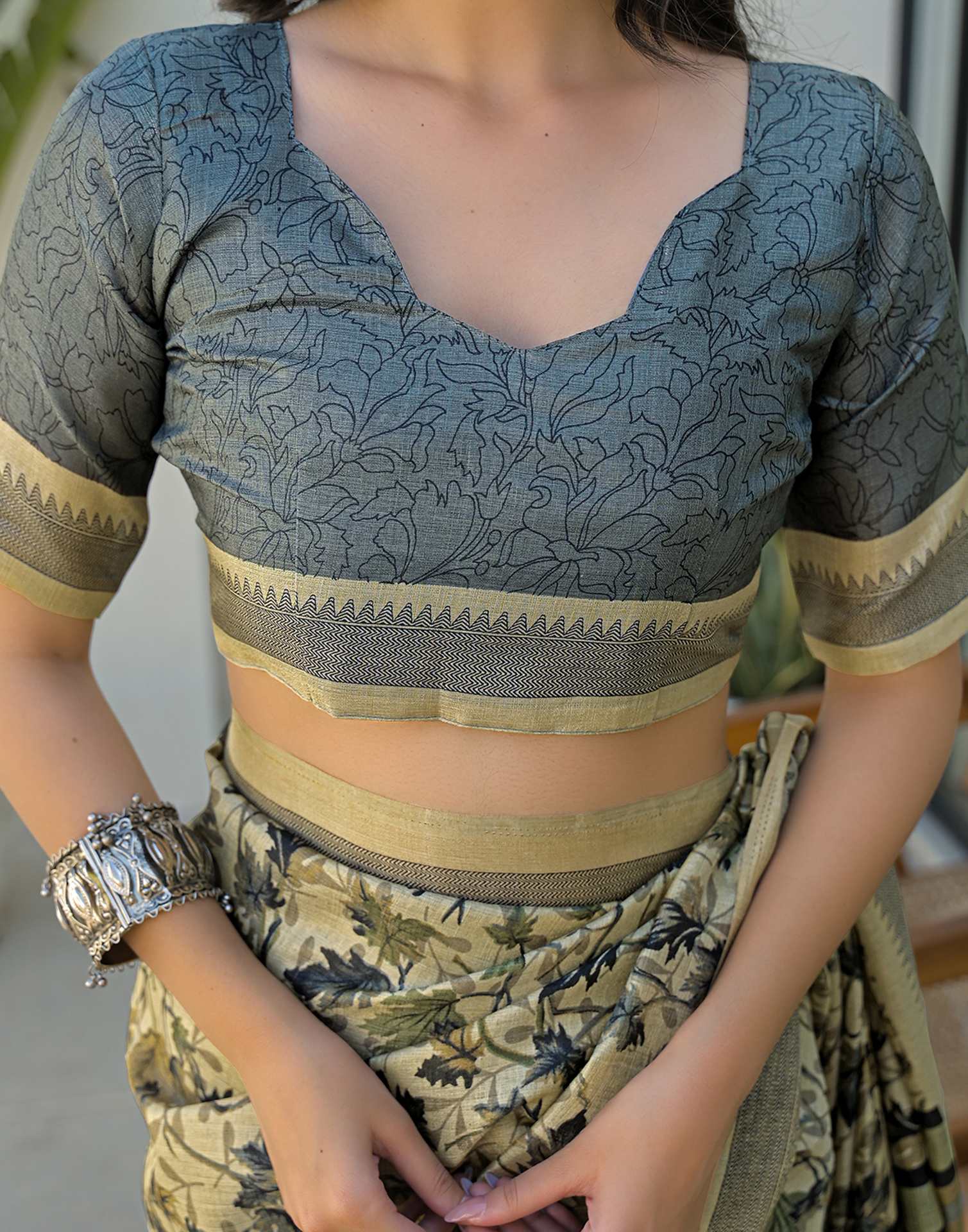 Beige Khadi Printed Saree - Image 8