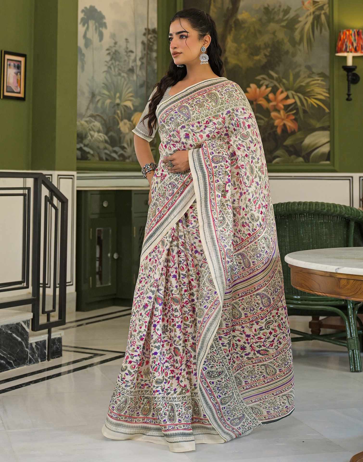 Beige Khadi Printed Saree - Image 4