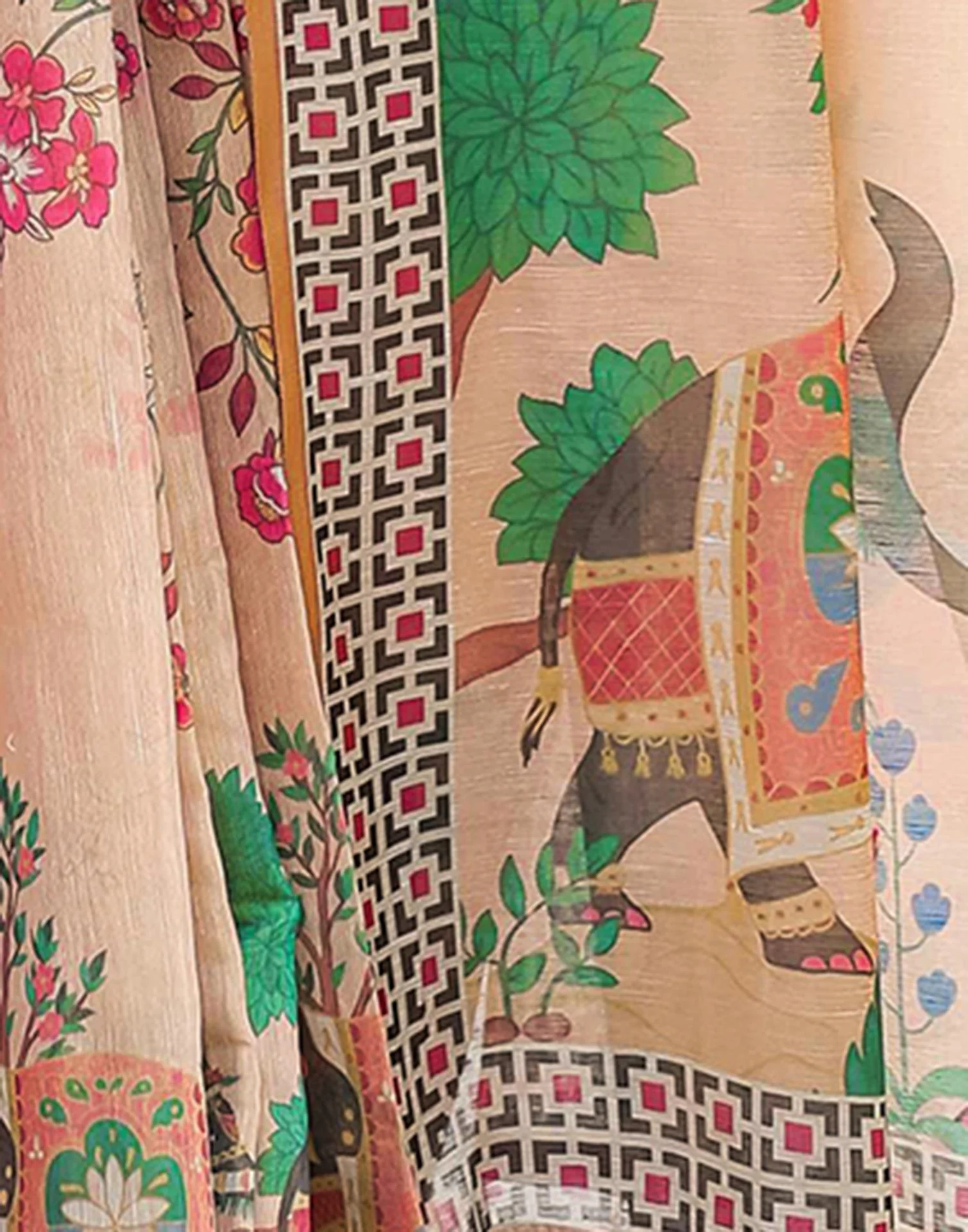Beige Linen Floral Printed Kalamkari Saree - Image 7