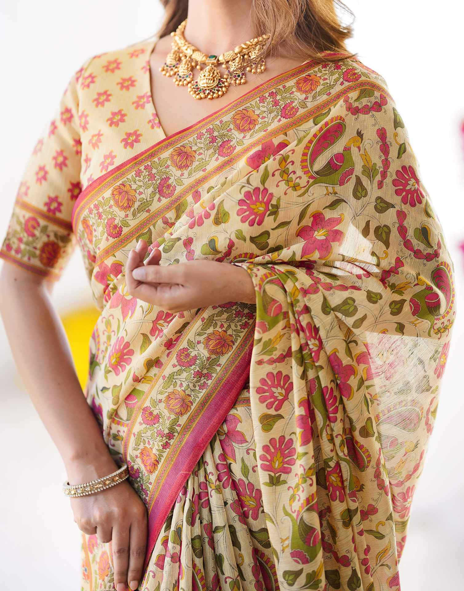 Beige Linen Floral Printed Saree - Image 4