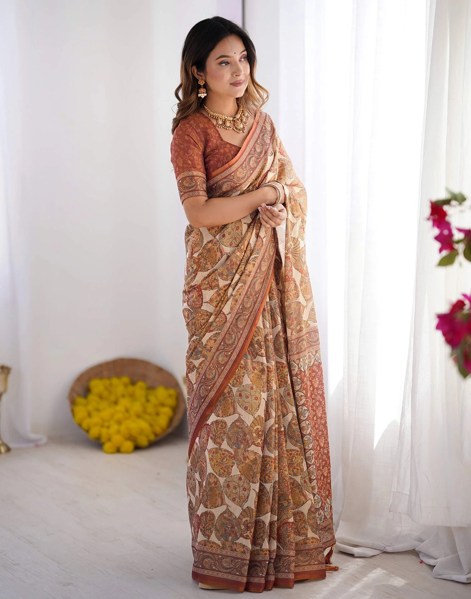 Beige Linen Printed Saree - Image 4