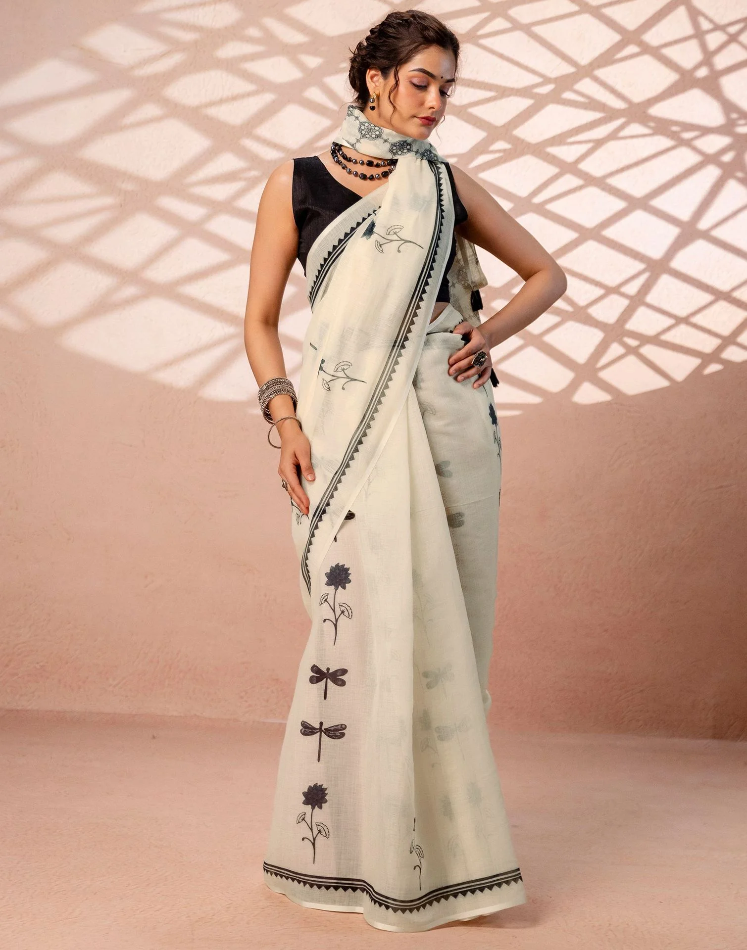 Beige Linen Printed Saree - Image 10