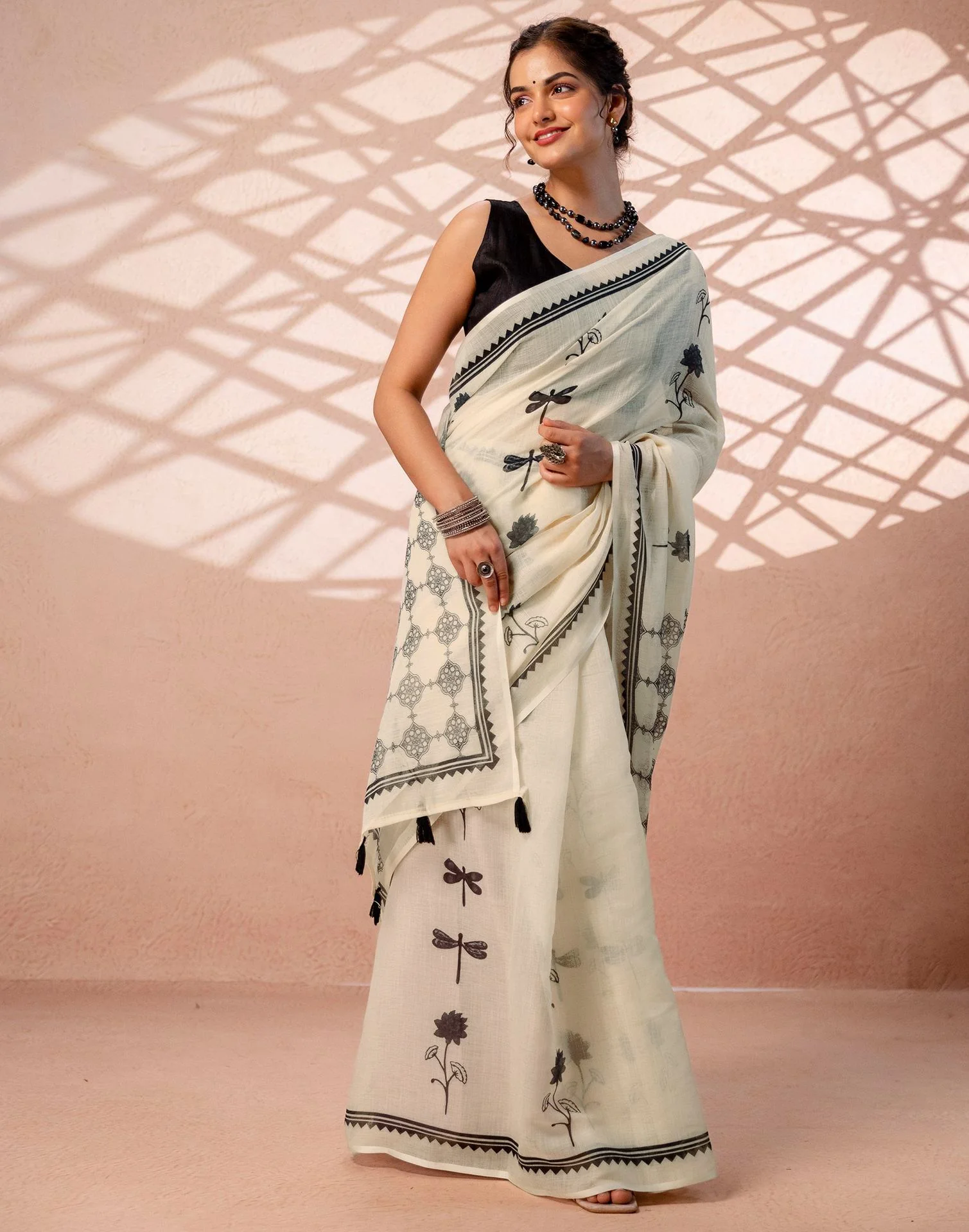 Beige Linen Printed Saree - Image 8
