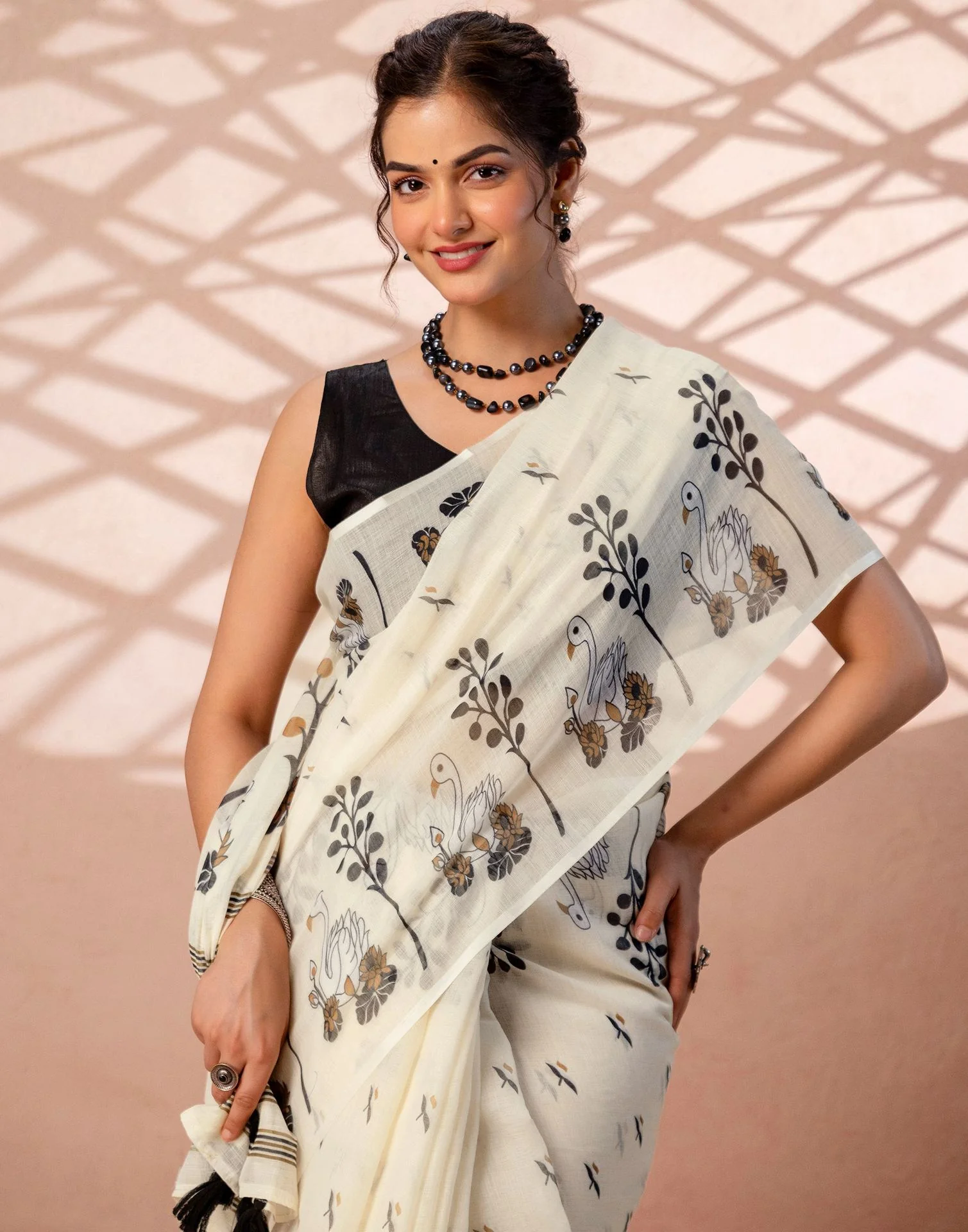 Beige Linen Printed Saree - Image 2