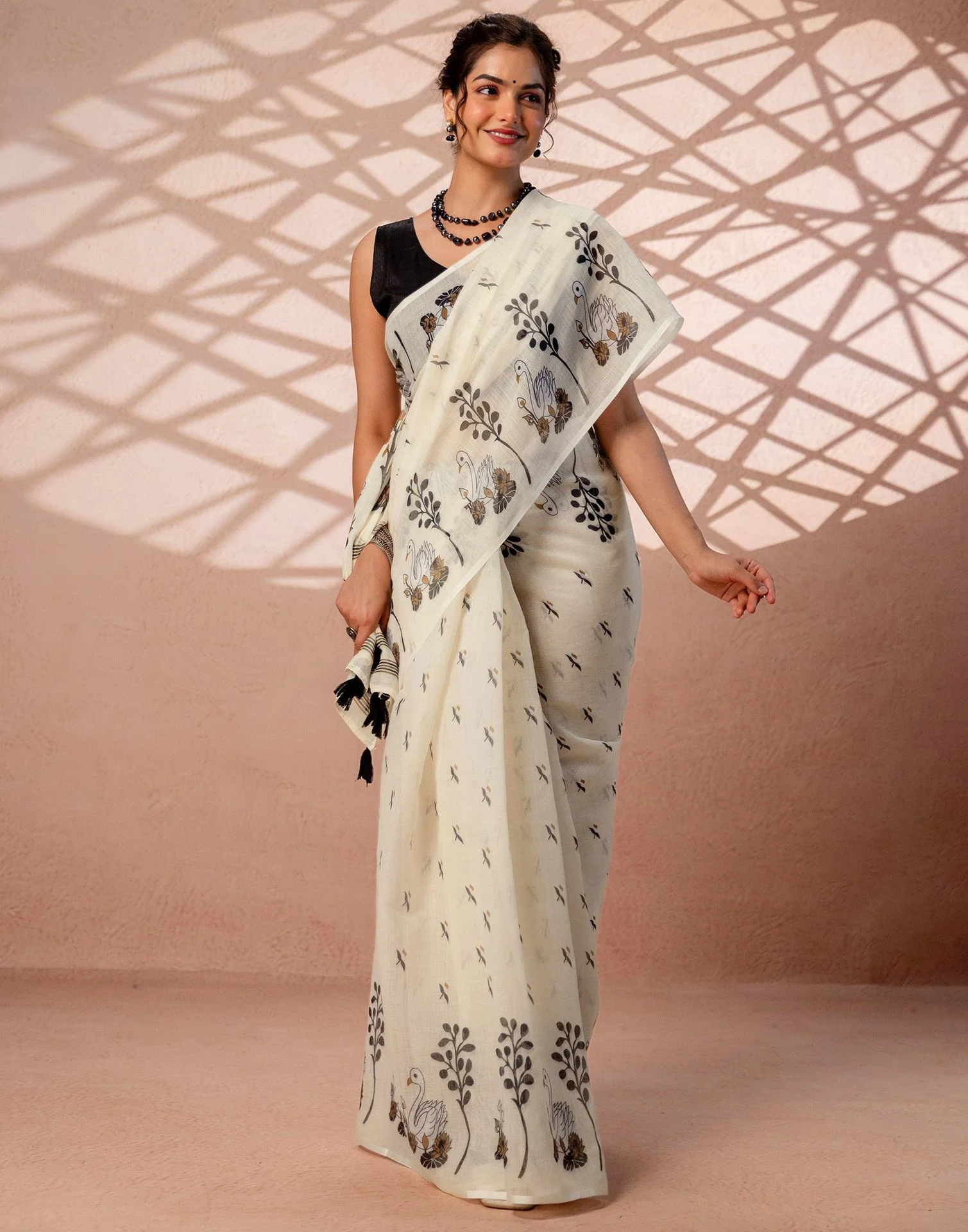 Beige Linen Printed Saree - Image 6