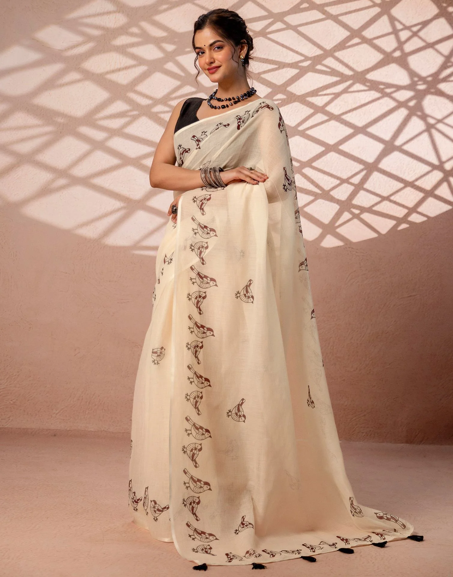 Beige Linen Printed Saree - Image 2