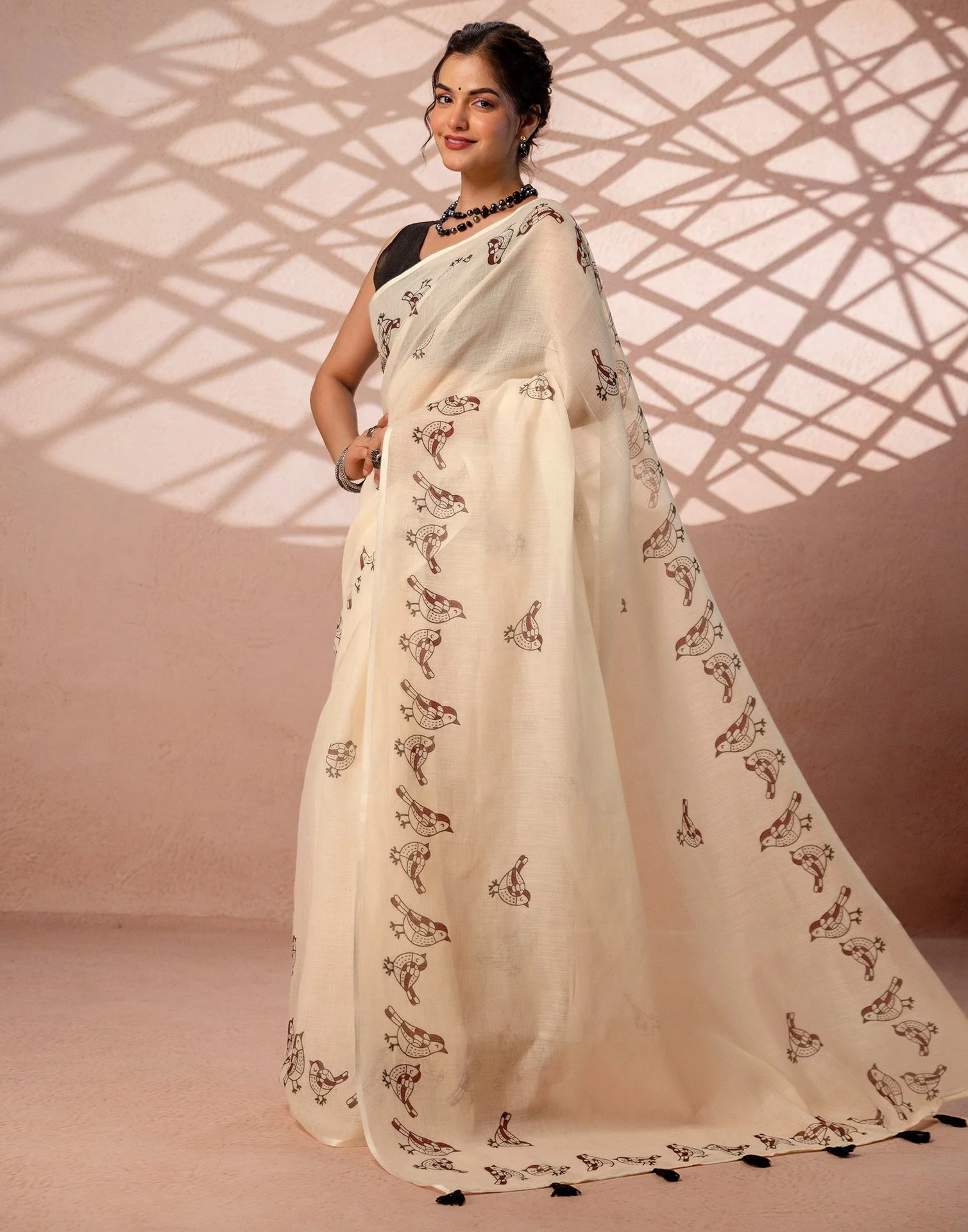 Beige Linen Printed Saree - Image 5
