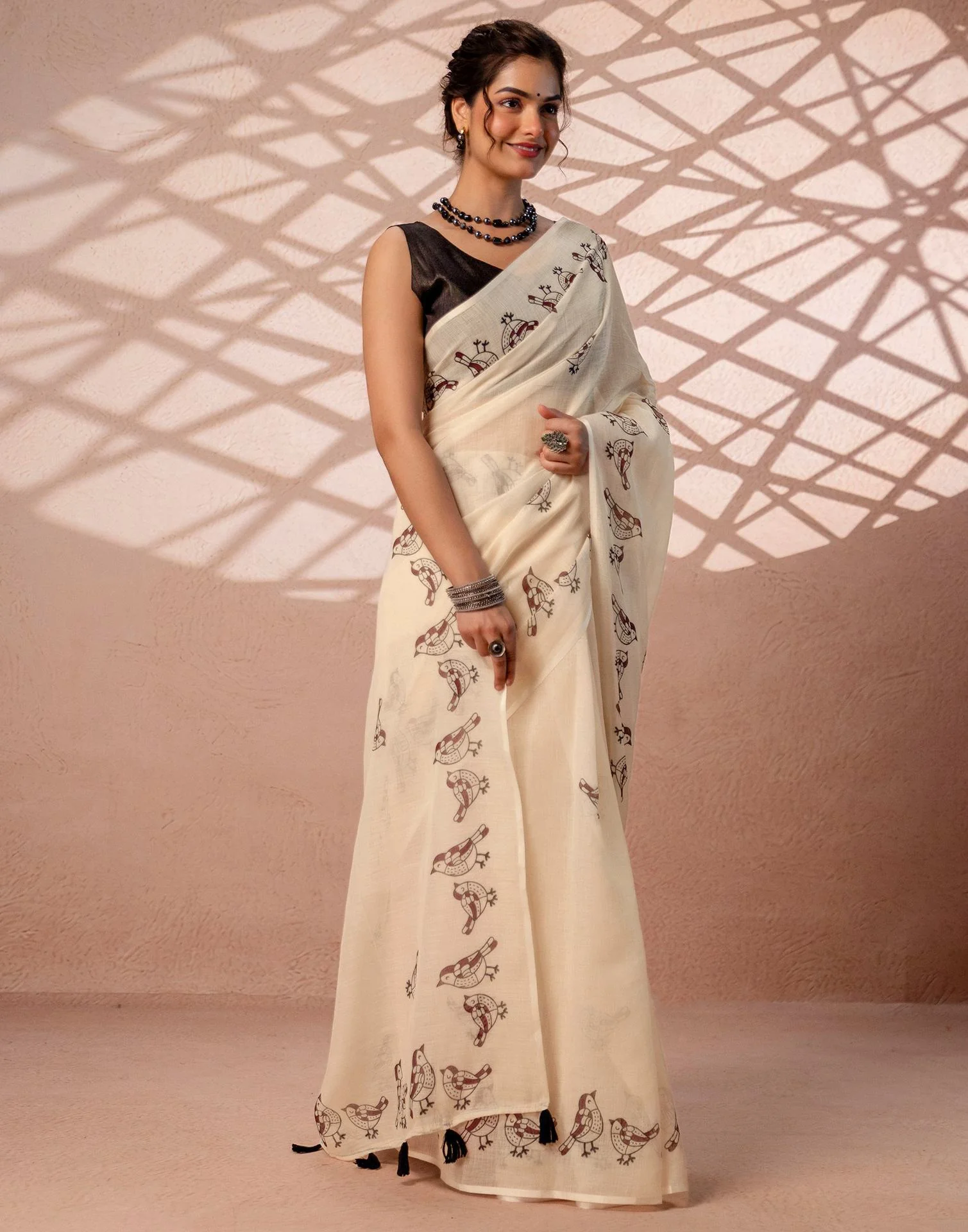 Beige Linen Printed Saree - Image 6