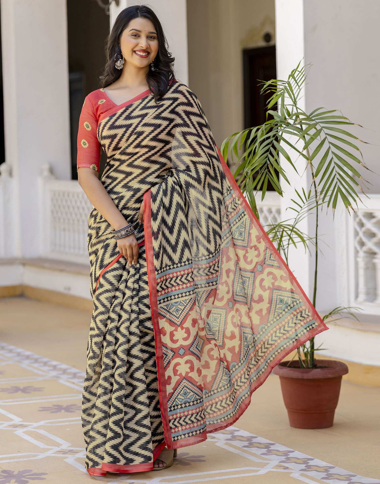 Beige Linen Printed Saree - Image 4