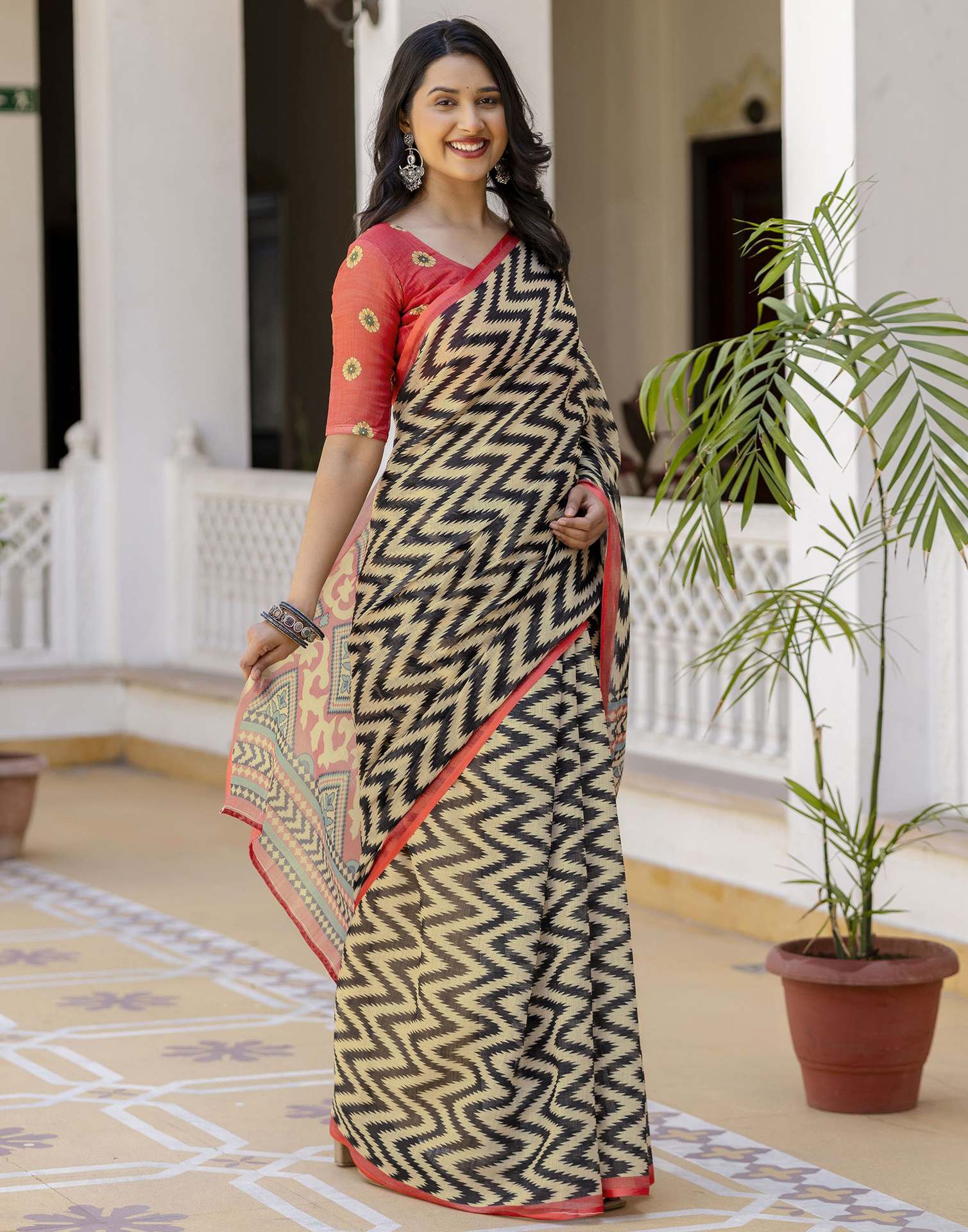 Beige Linen Printed Saree - Image 5