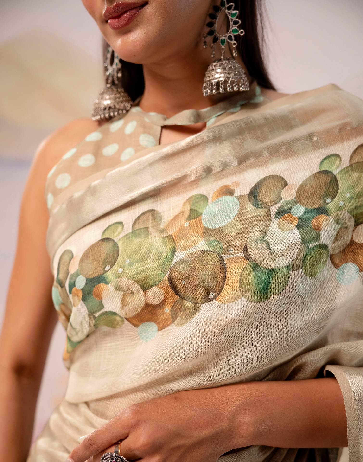 Beige Linen Printed Zari Border Saree - Image 10