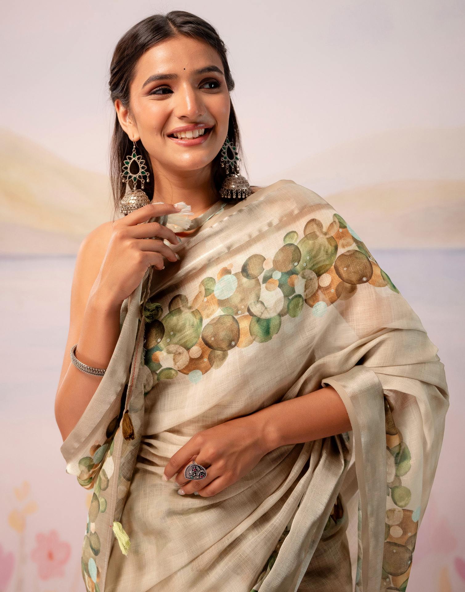 Beige Linen Printed Zari Border Saree - Image 2