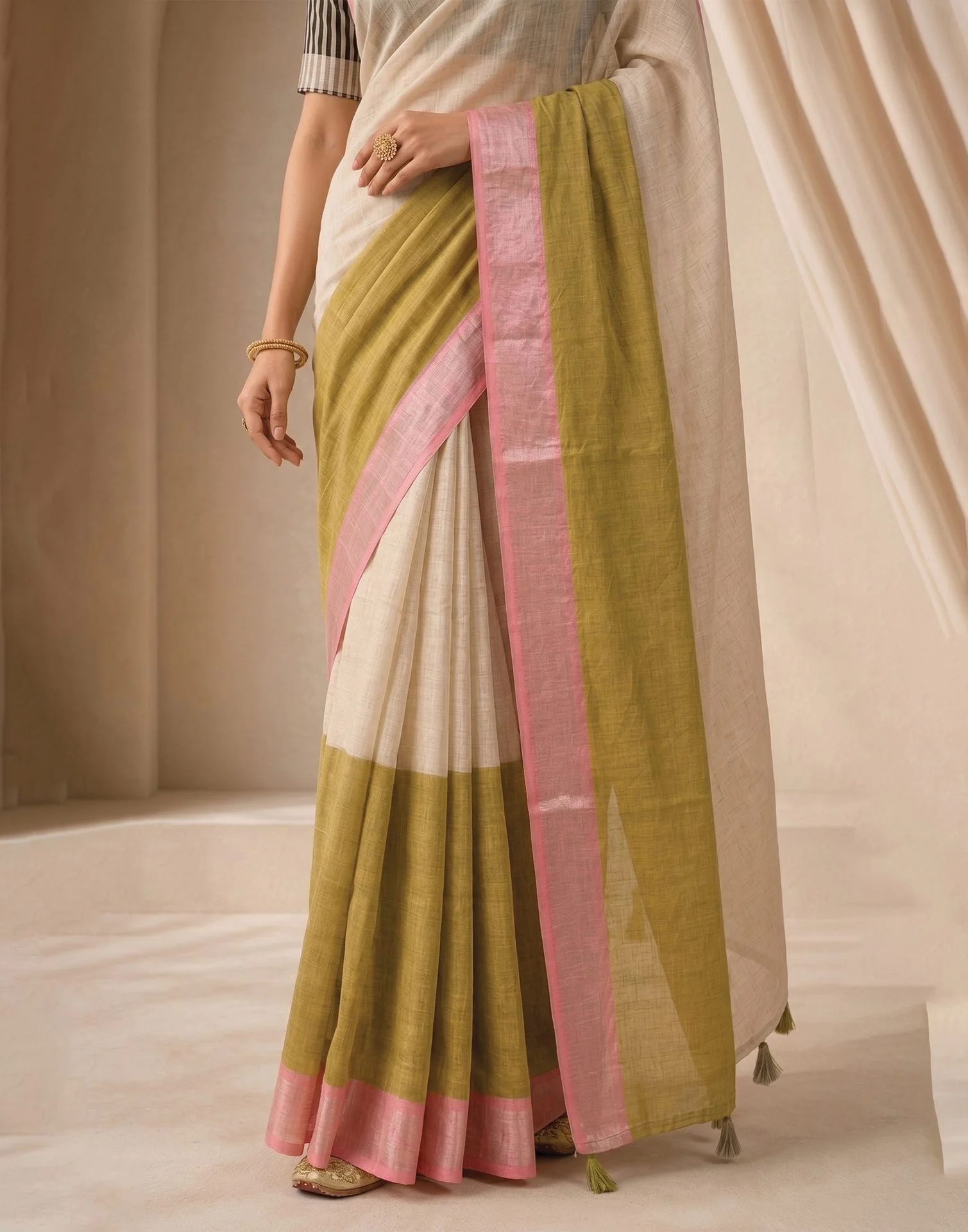 Beige Linen Printed Zari Border Saree - Image 8