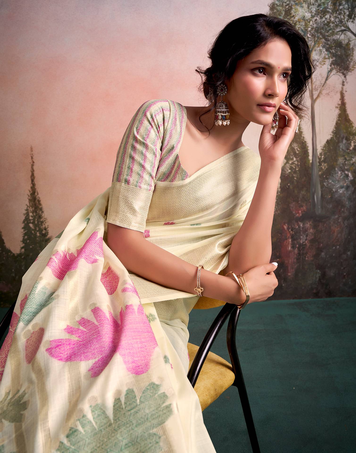 Beige Linen Silk Woven Printed Saree - Image 2