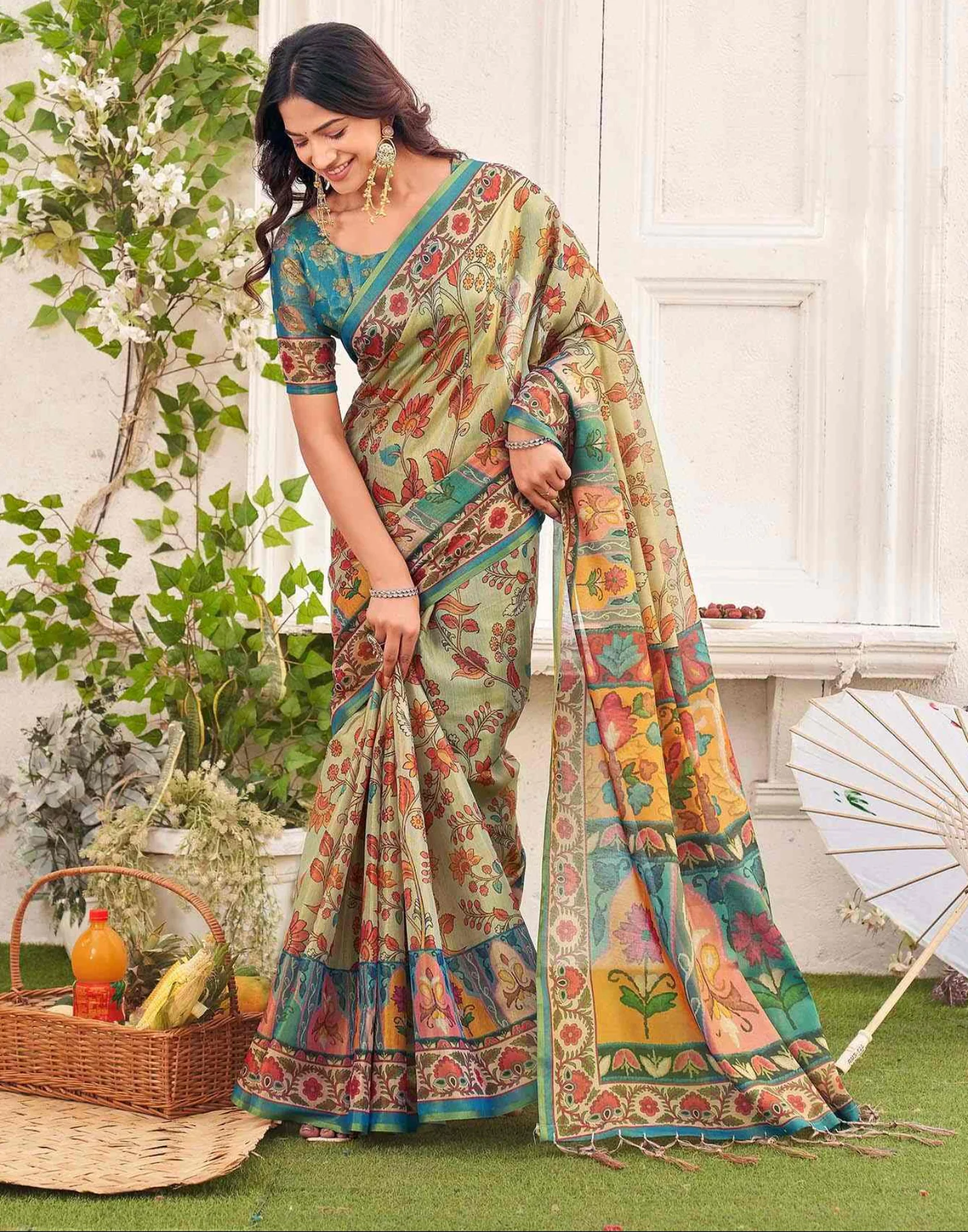 Beige Shimmer Silk Printed Kalamkari SareeĀ - Image 2