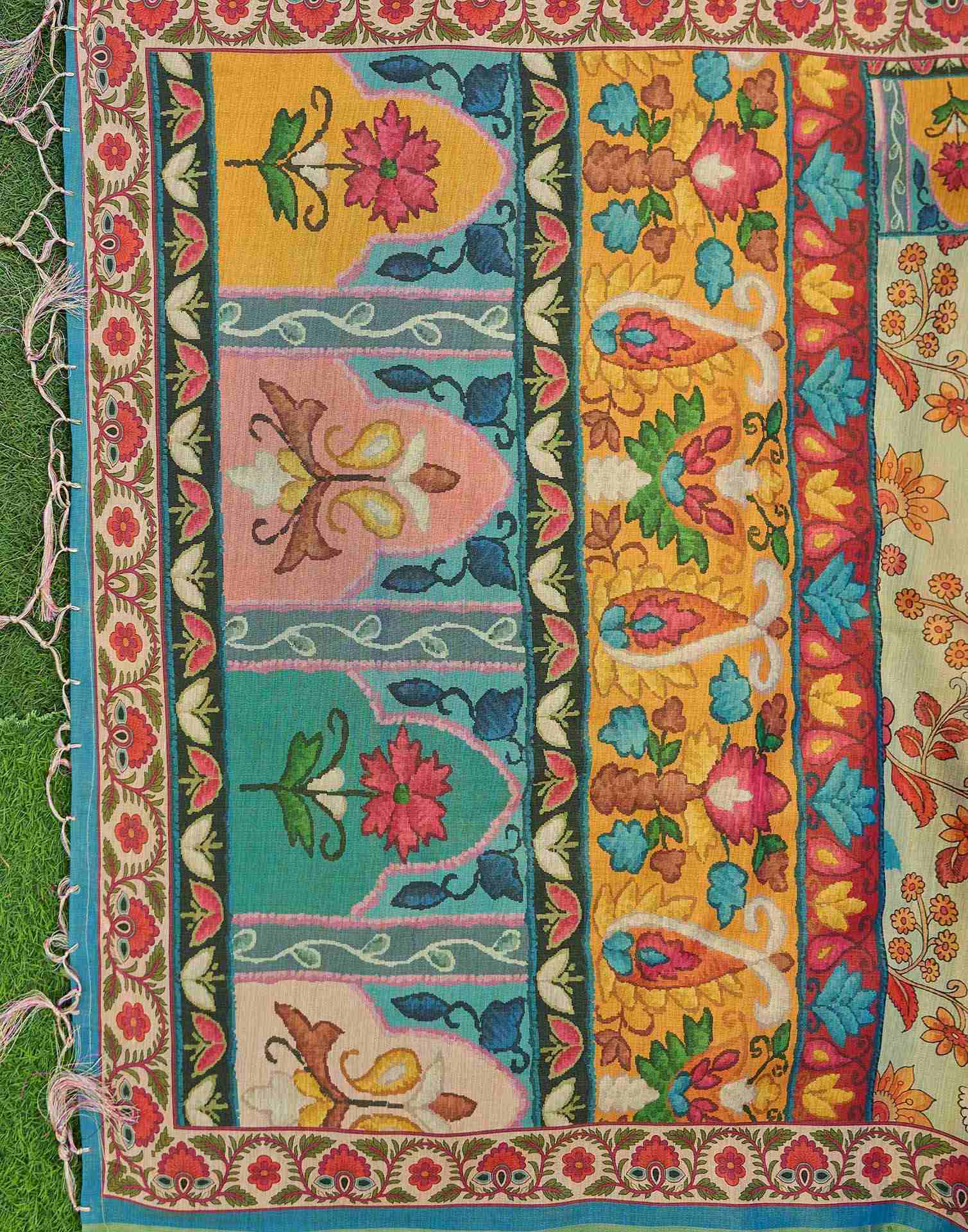 Beige Shimmer Silk Printed Kalamkari SareeĀ - Image 9